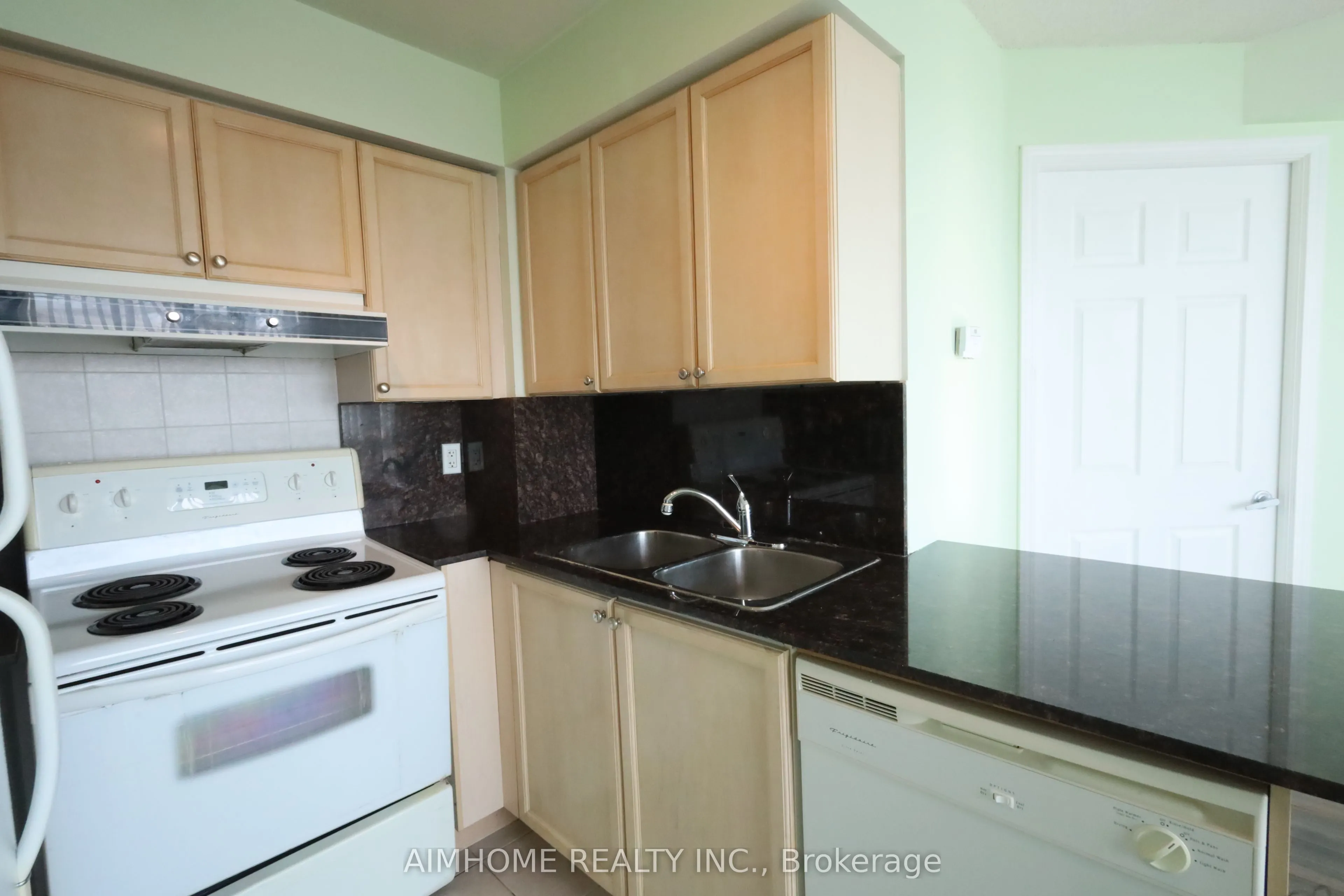 17 Barberry Place, #2107