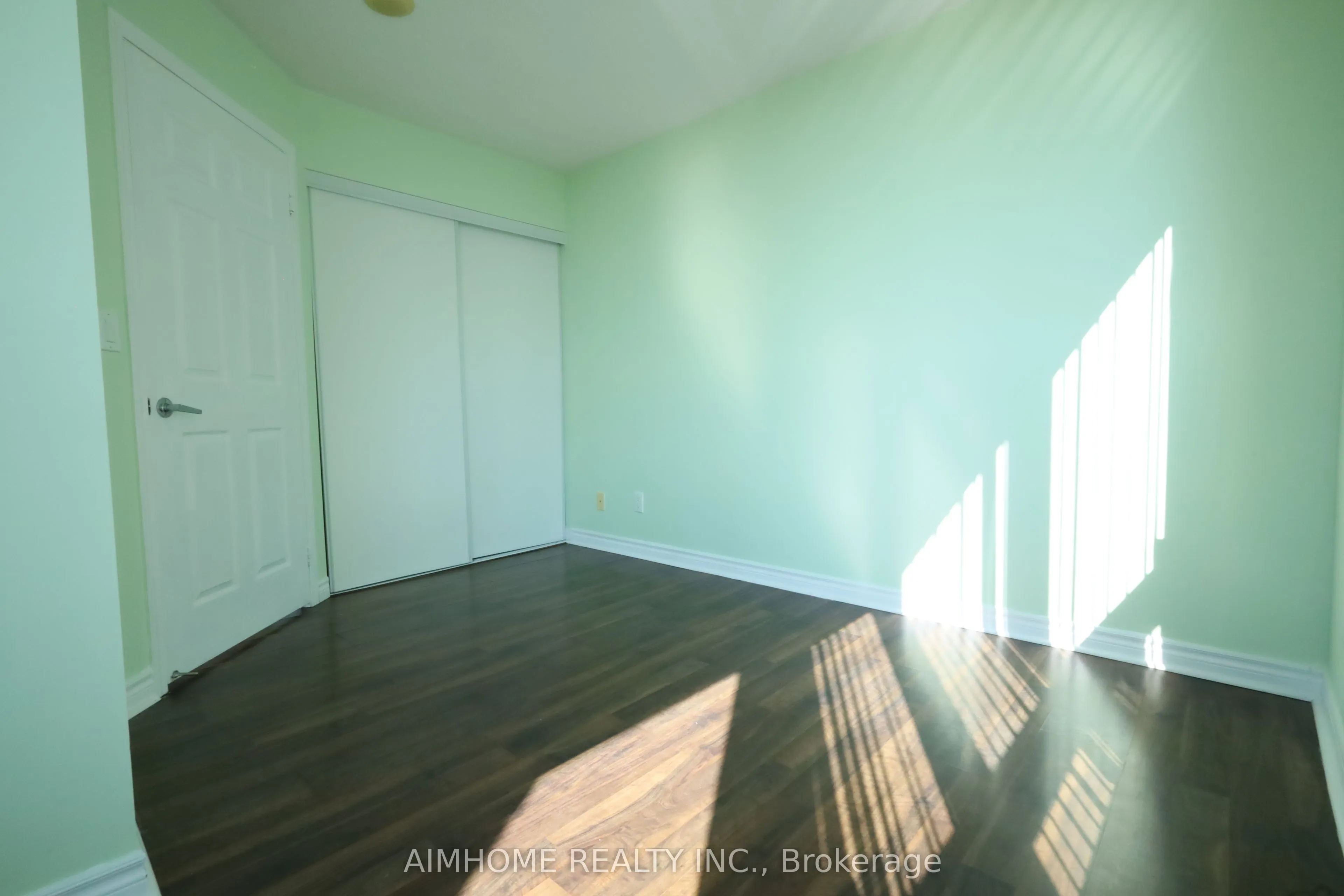 17 Barberry Place, #2107