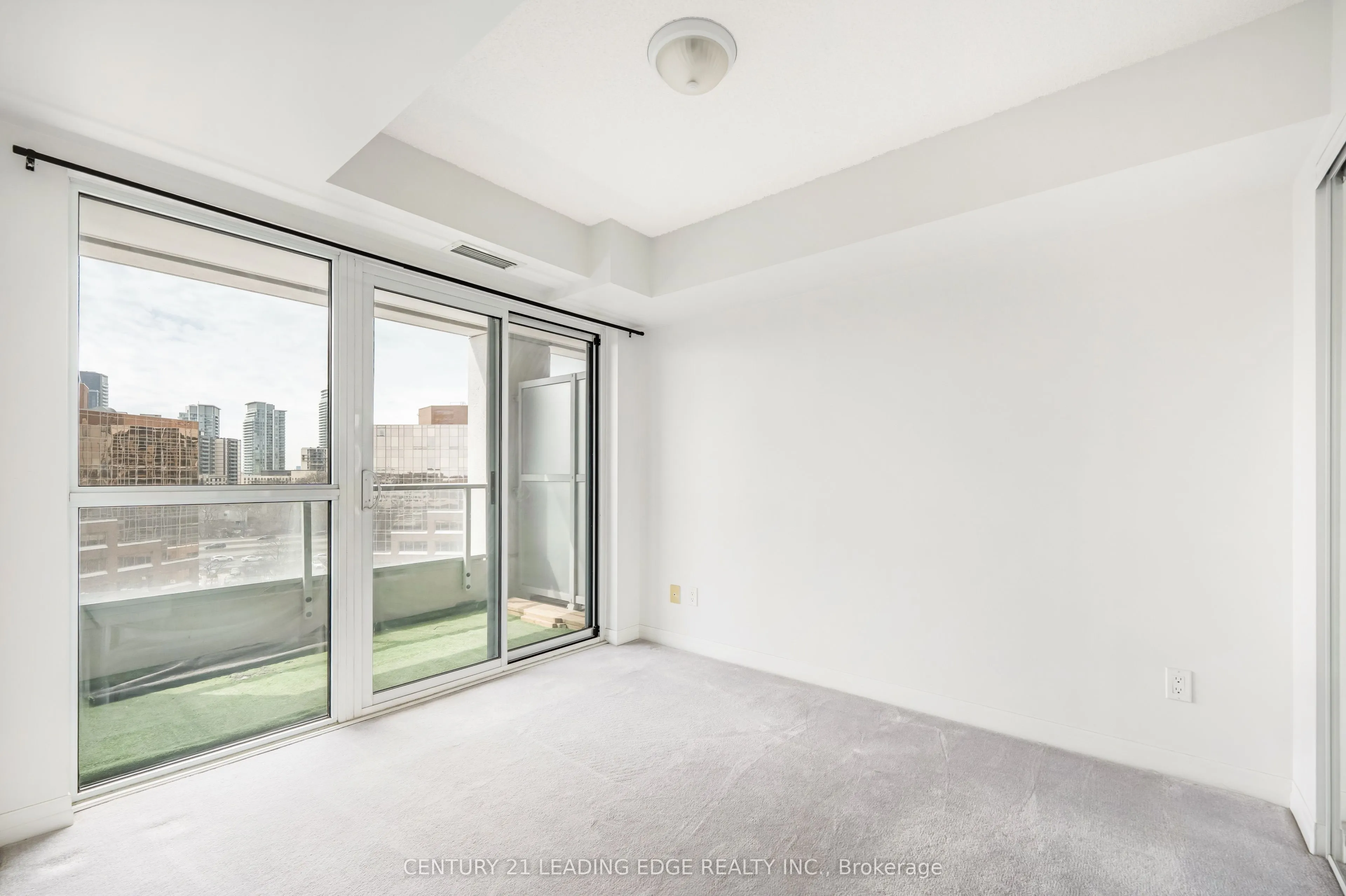 275 Yorkland Road, #711