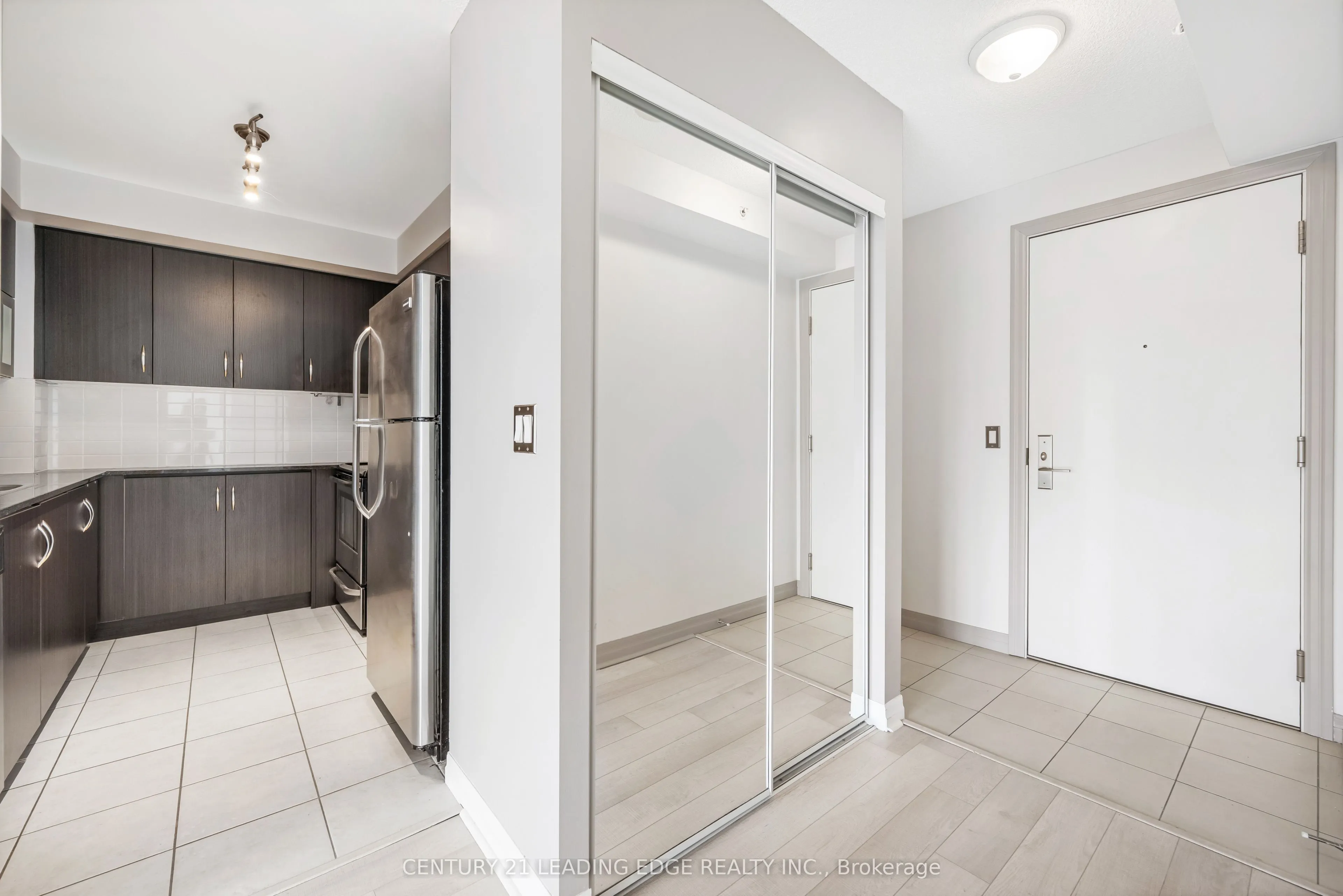 275 Yorkland Road, #711