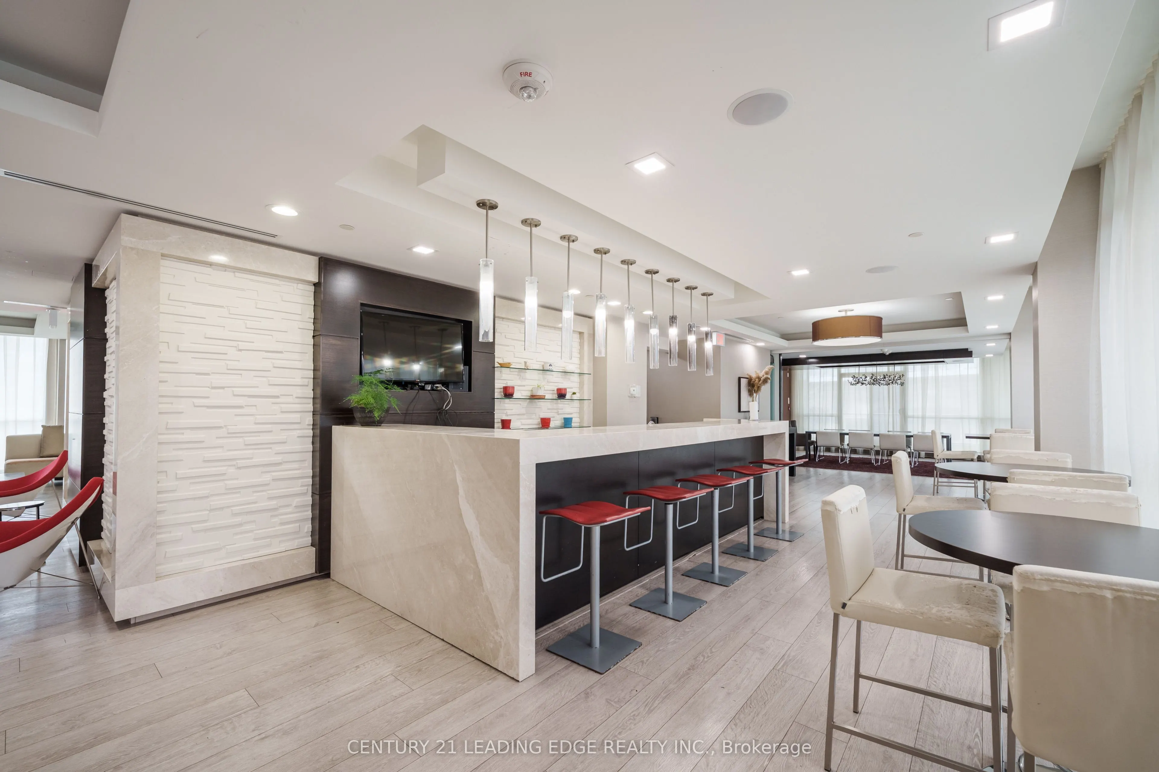 275 Yorkland Road, #711