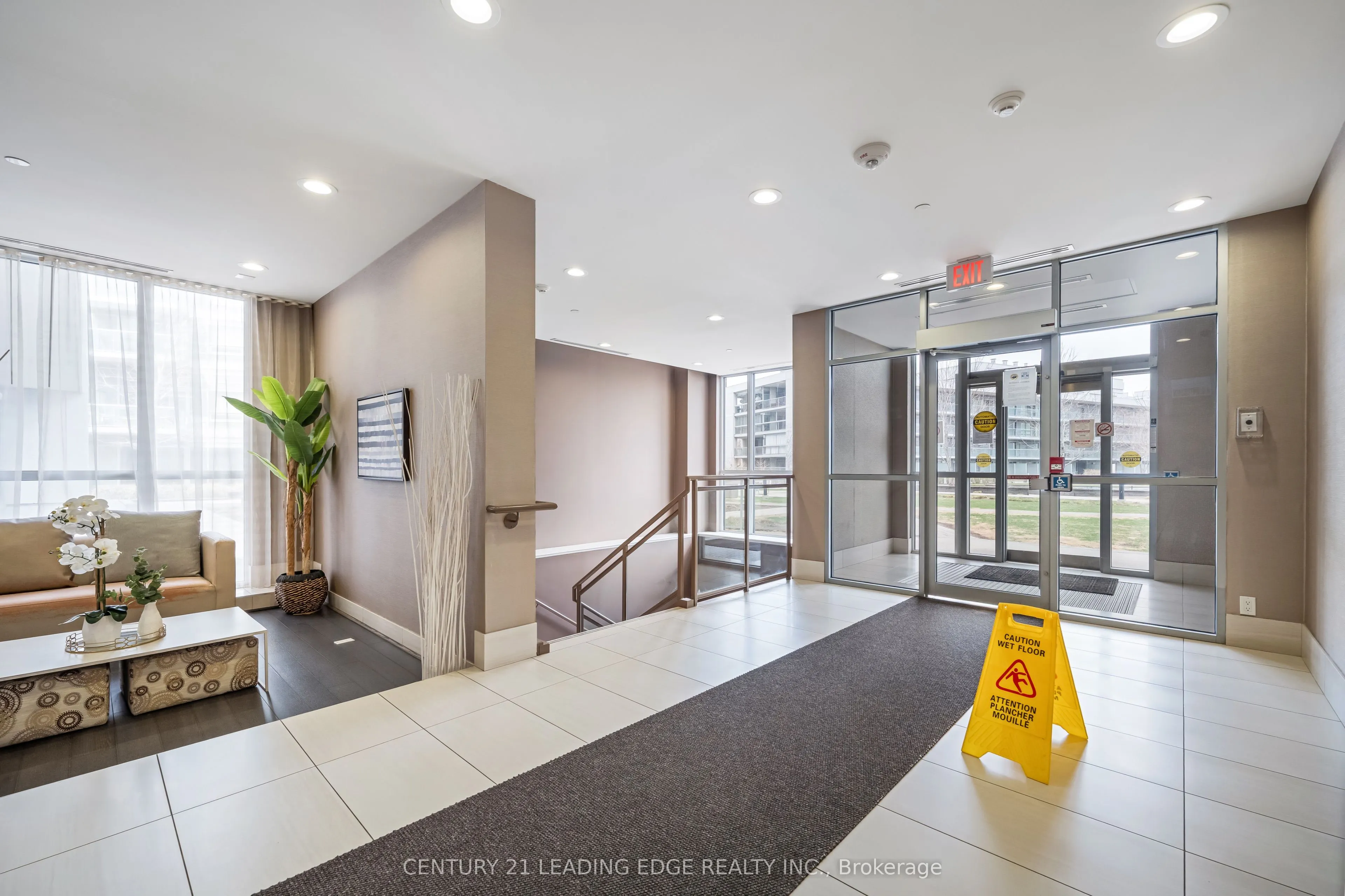 275 Yorkland Road, #711