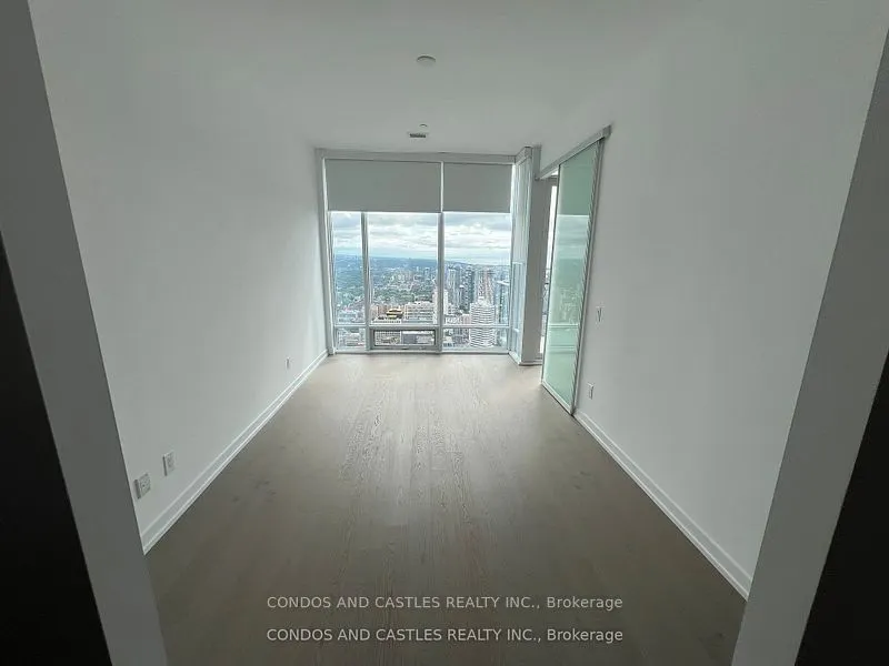 488 University Avenue, #5502
