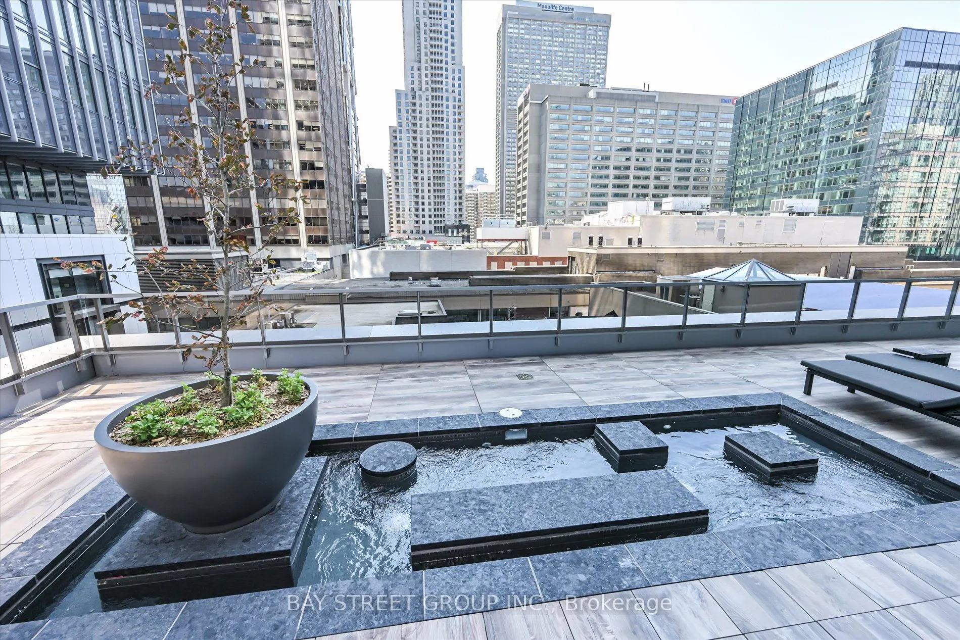 11 Yorkville Avenue, #1712