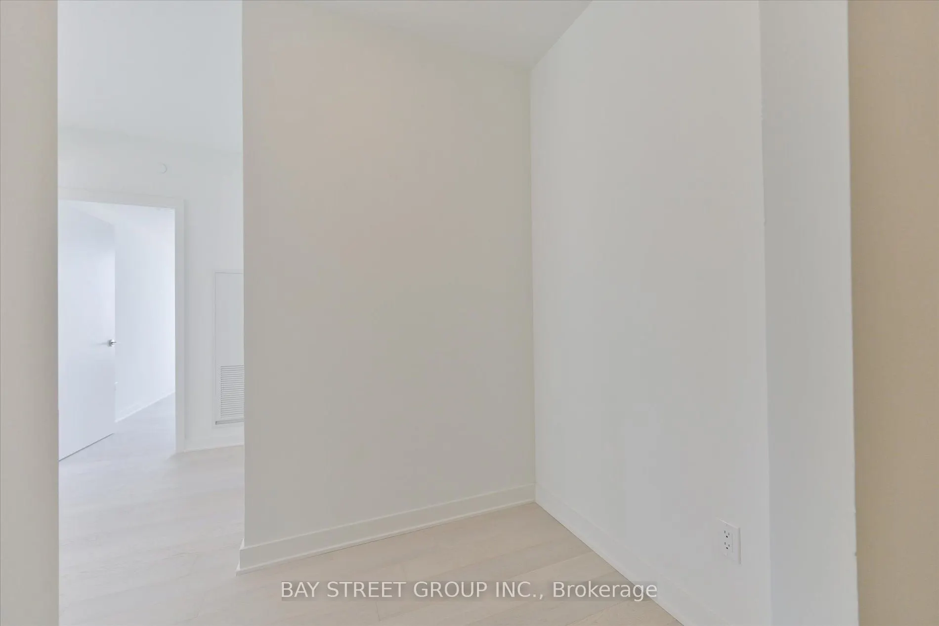 11 Yorkville Avenue, #1712