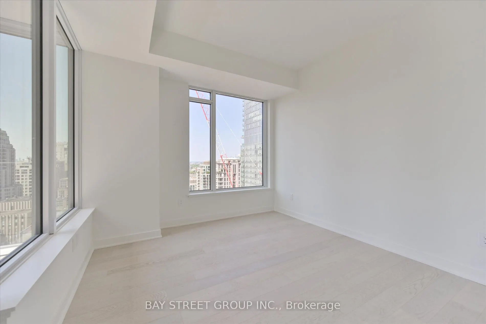 11 Yorkville Avenue, #1712