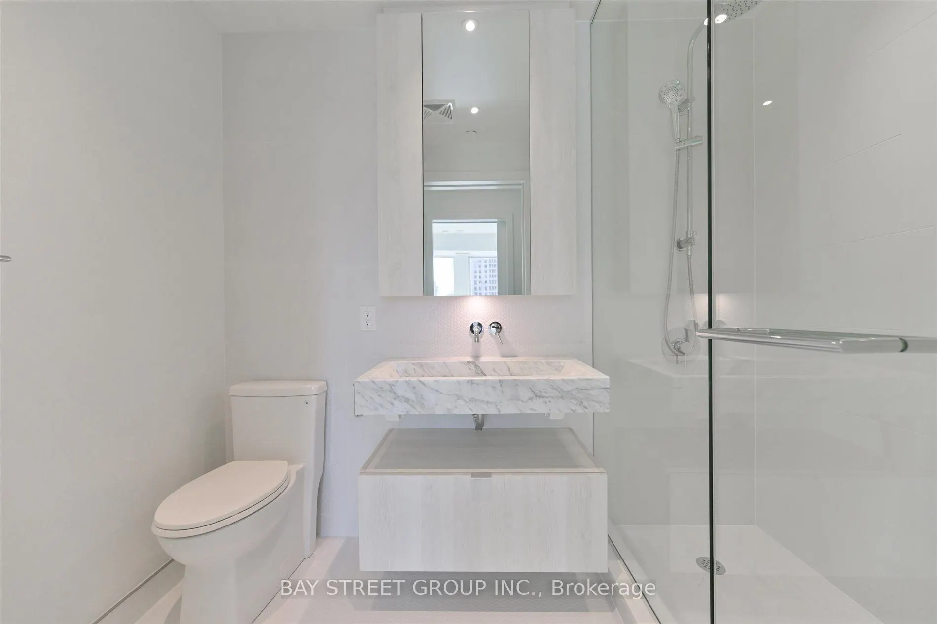 11 Yorkville Avenue, #1712