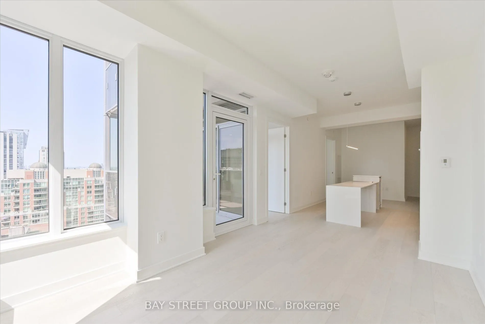 11 Yorkville Avenue, #1712