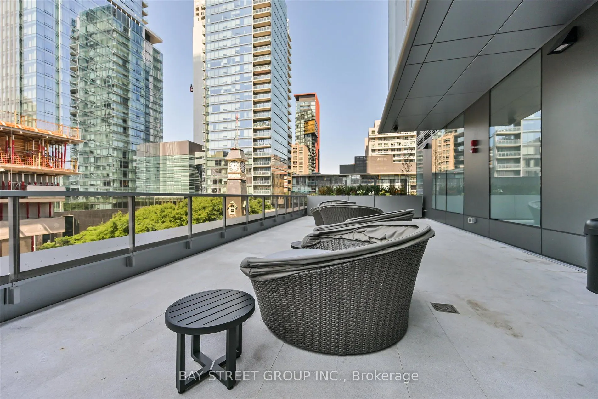 11 Yorkville Avenue, #1712
