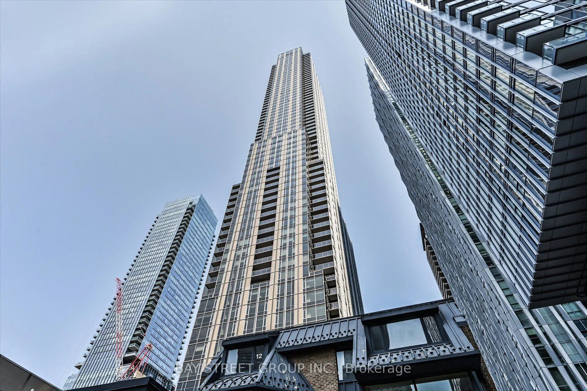 11 Yorkville Avenue, #1712