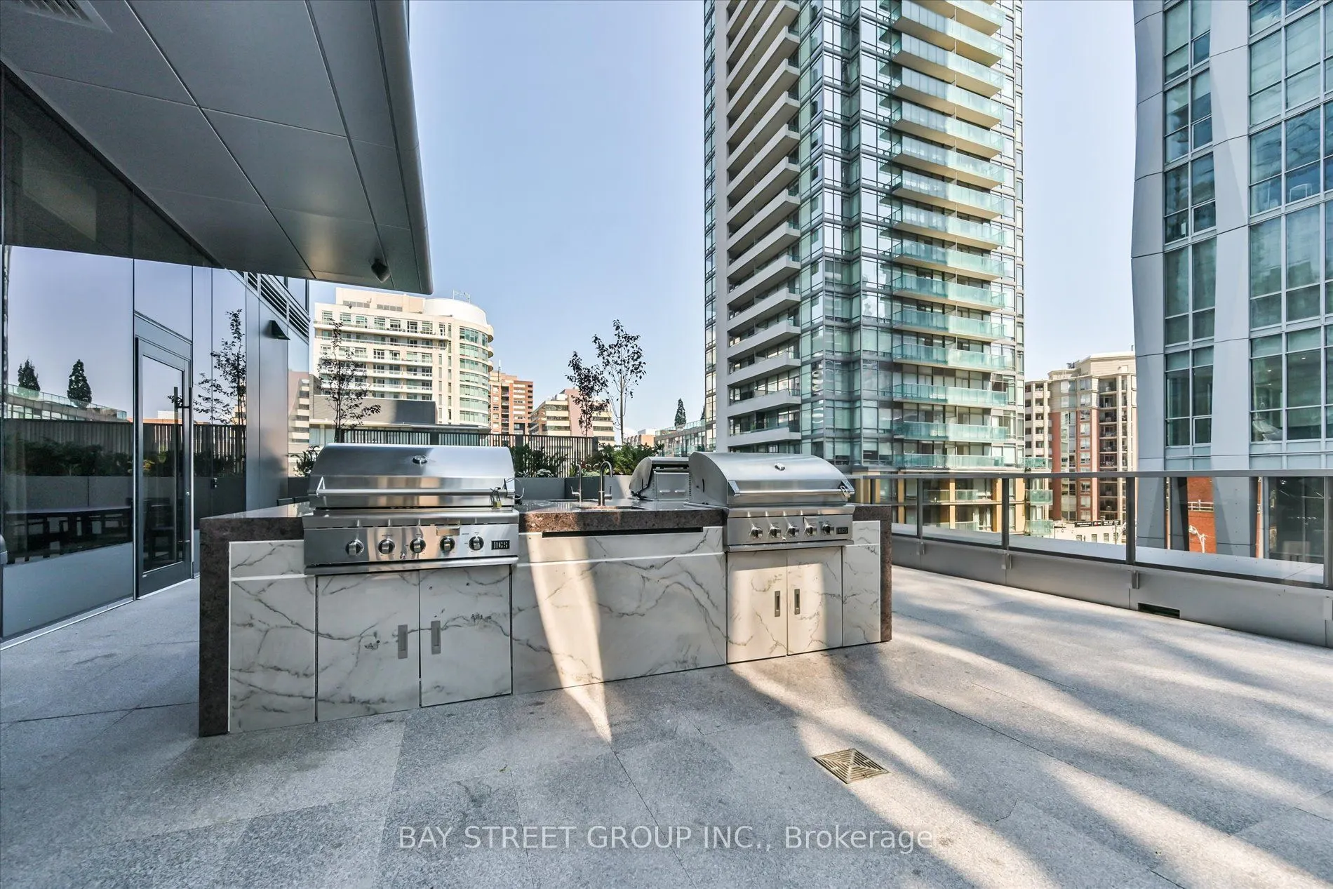 11 Yorkville Avenue, #1712