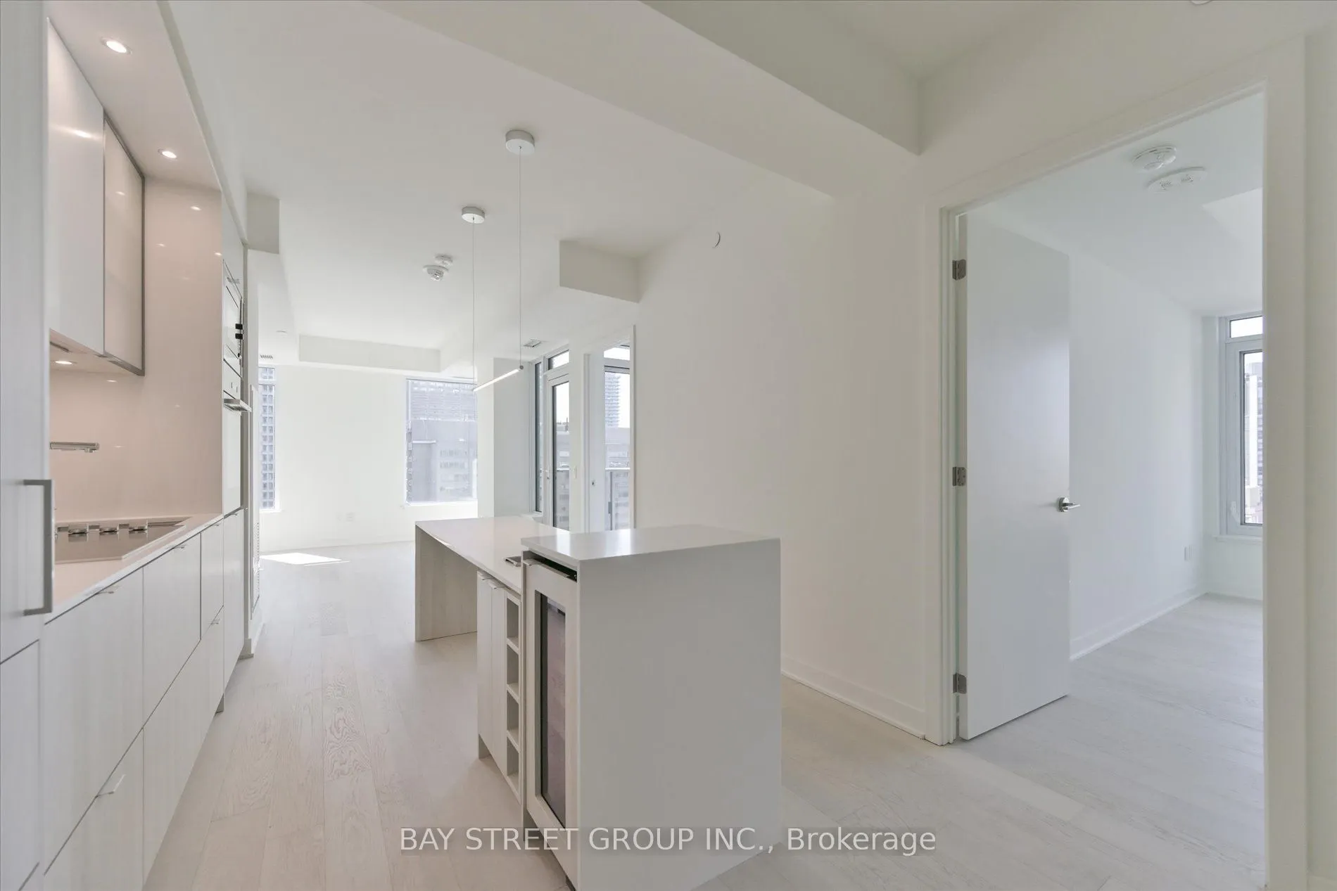 11 Yorkville Avenue, #1712