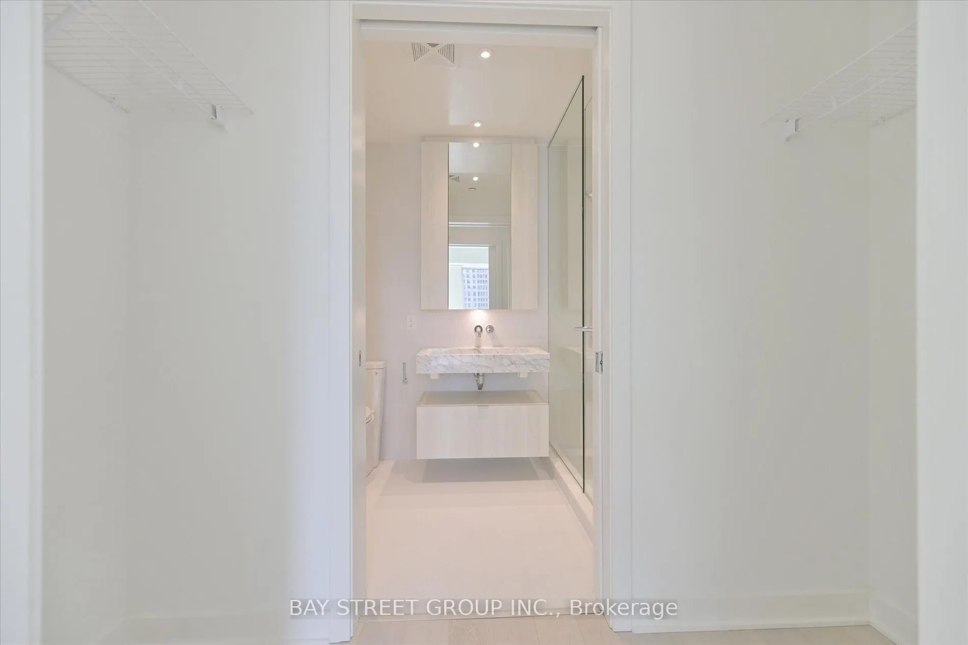 11 Yorkville Avenue, #1712