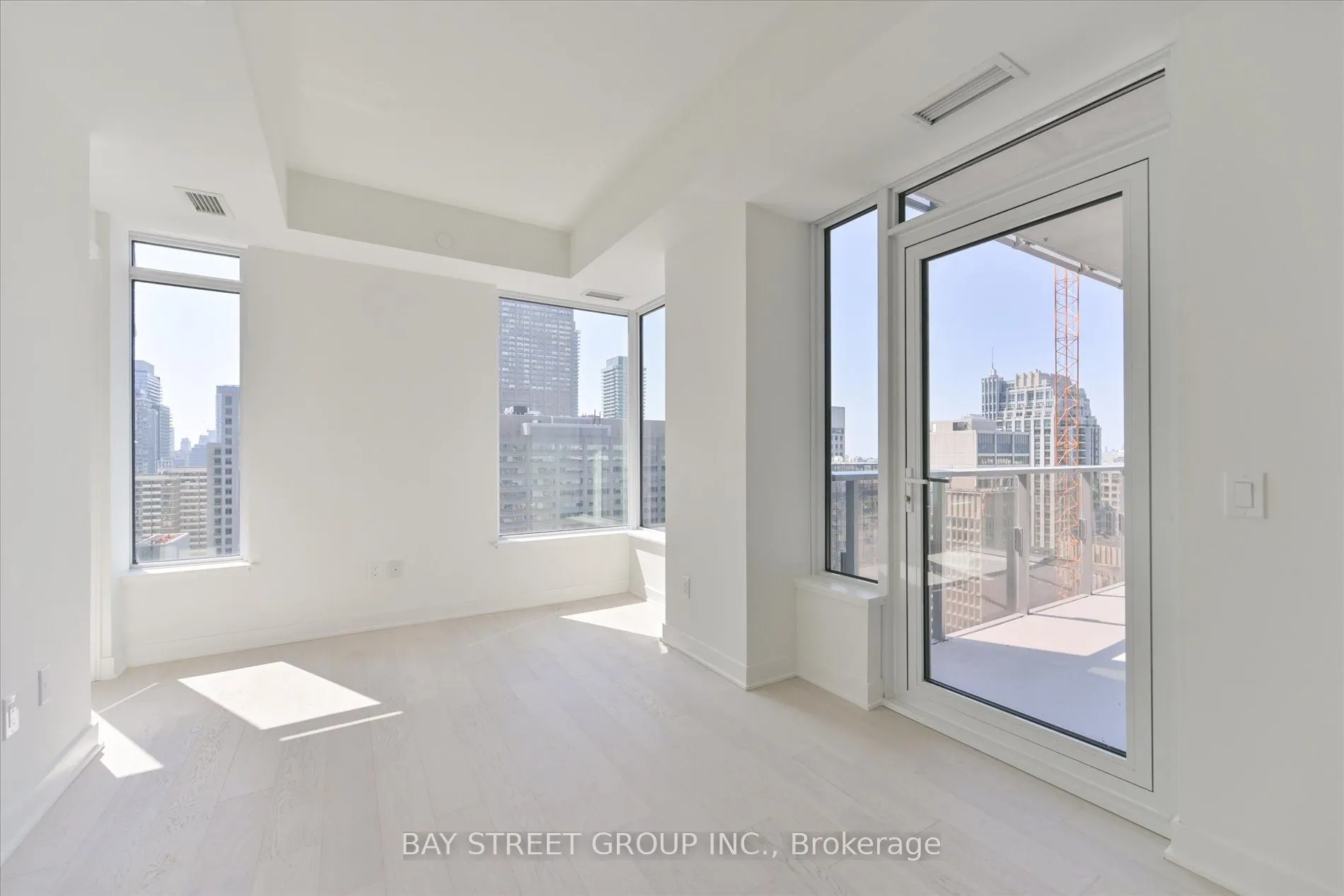 11 Yorkville Avenue, #1712