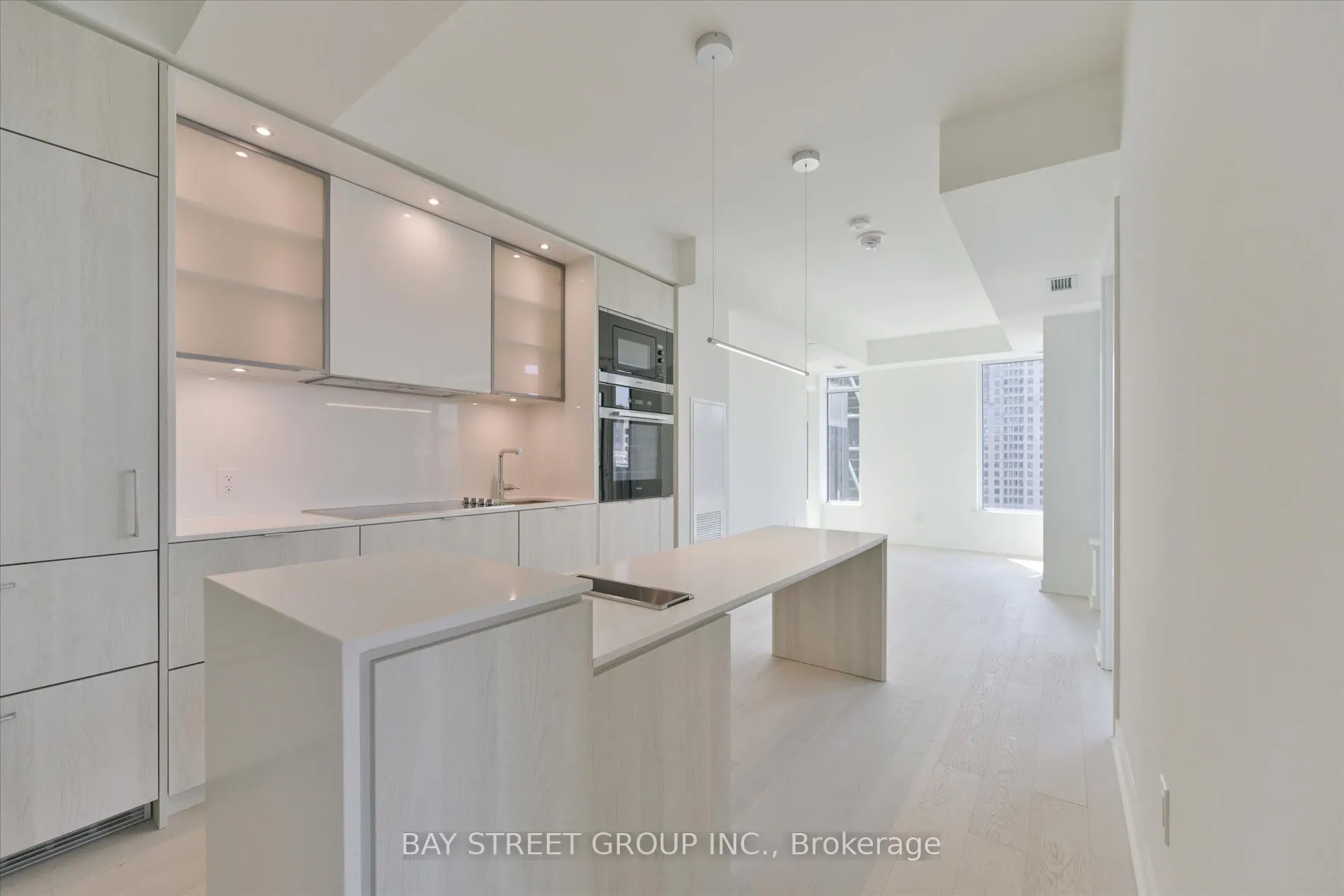 11 Yorkville Avenue, #1712