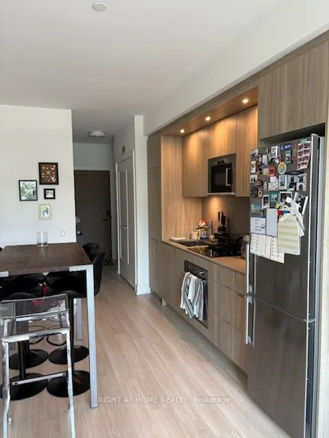 30 Inn On The Park Drive, #414
