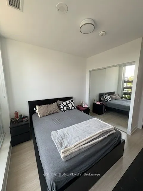 30 Inn On The Park Drive, #414