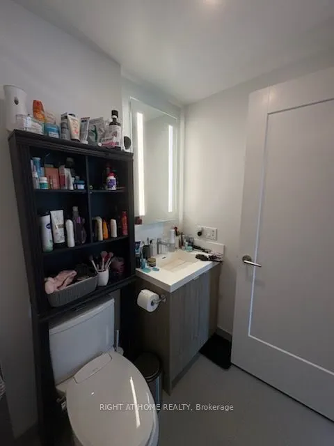 30 Inn On The Park Drive, #414