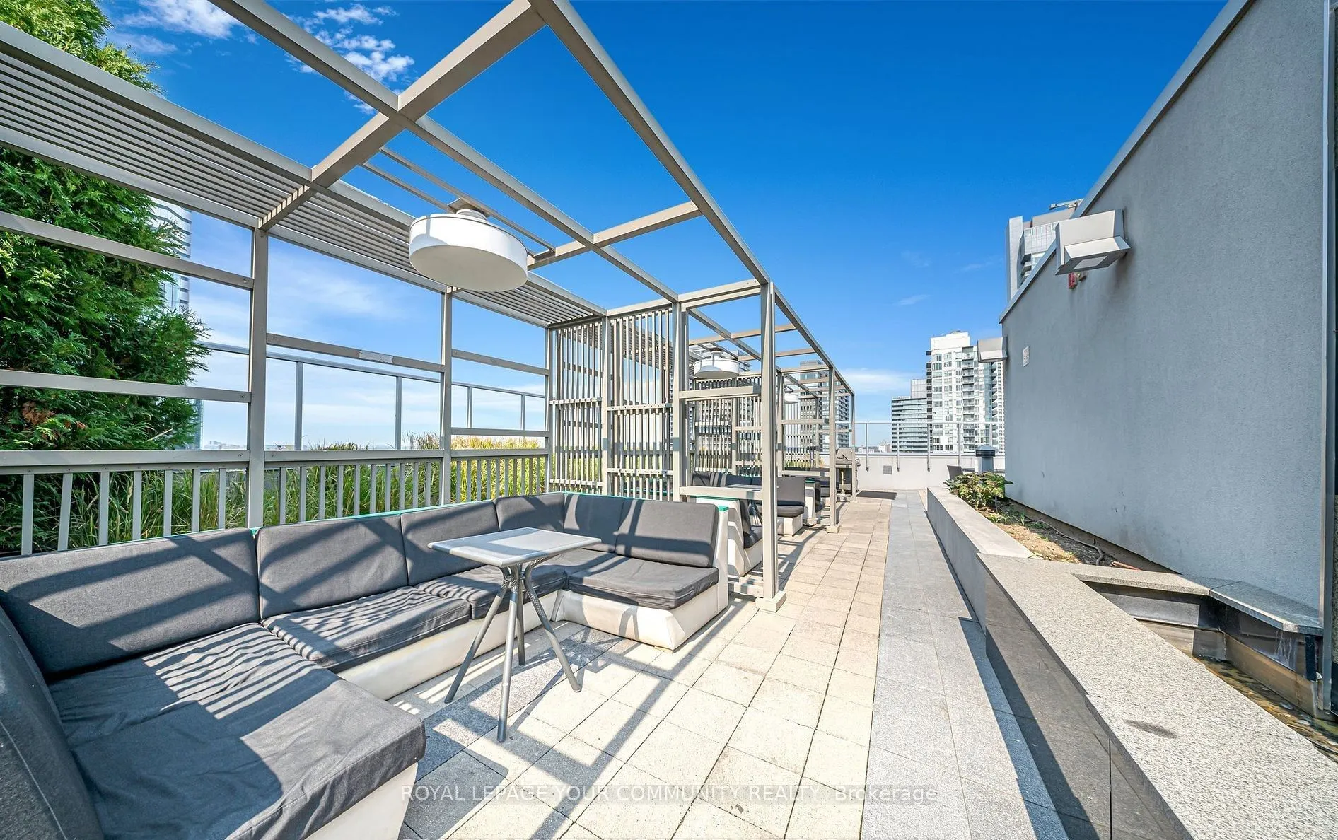 352 Front Street W, #421