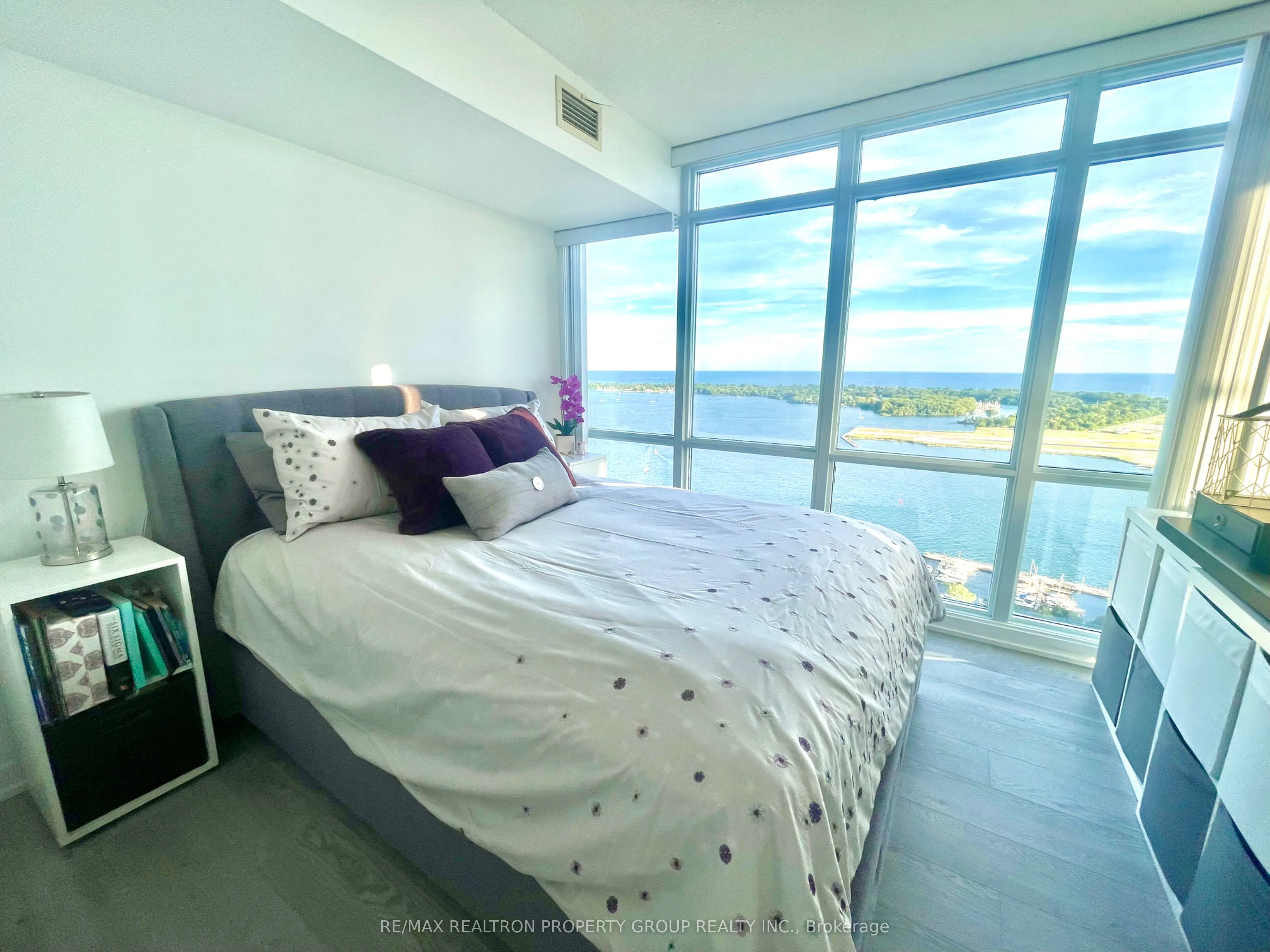11 Brunel Court, #4515