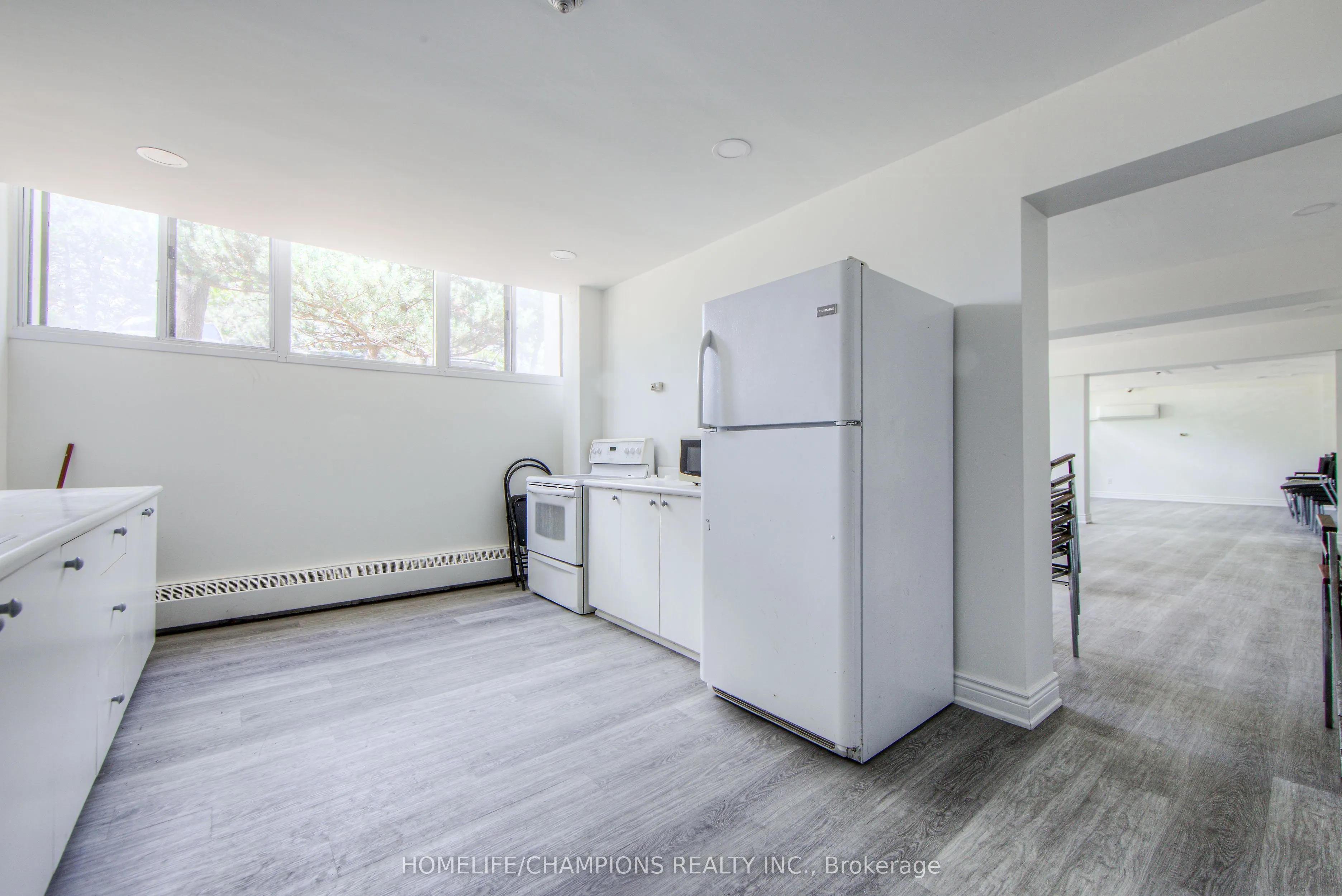 100 Leeward Glenway, #1210