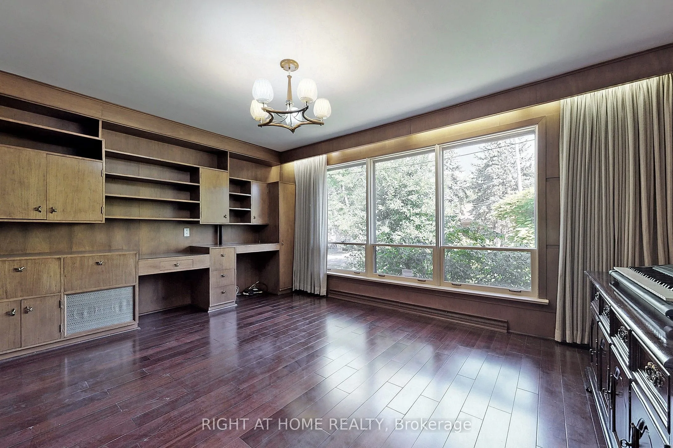 42 Denmark Crescent