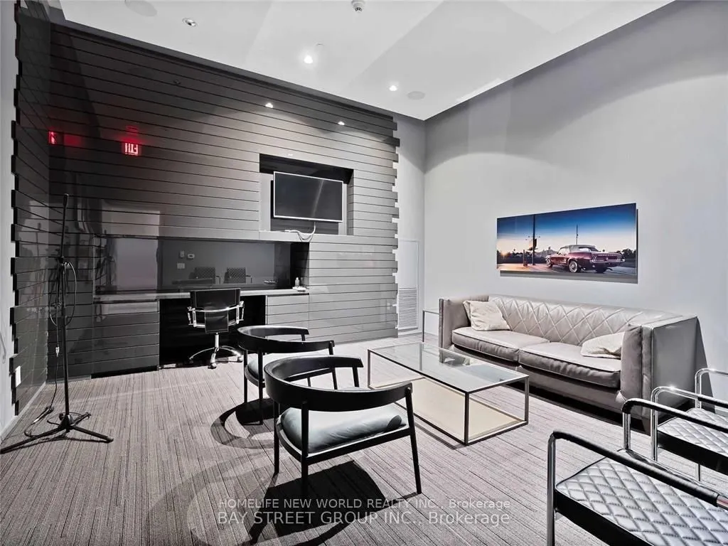 15 Grenville Street, #903