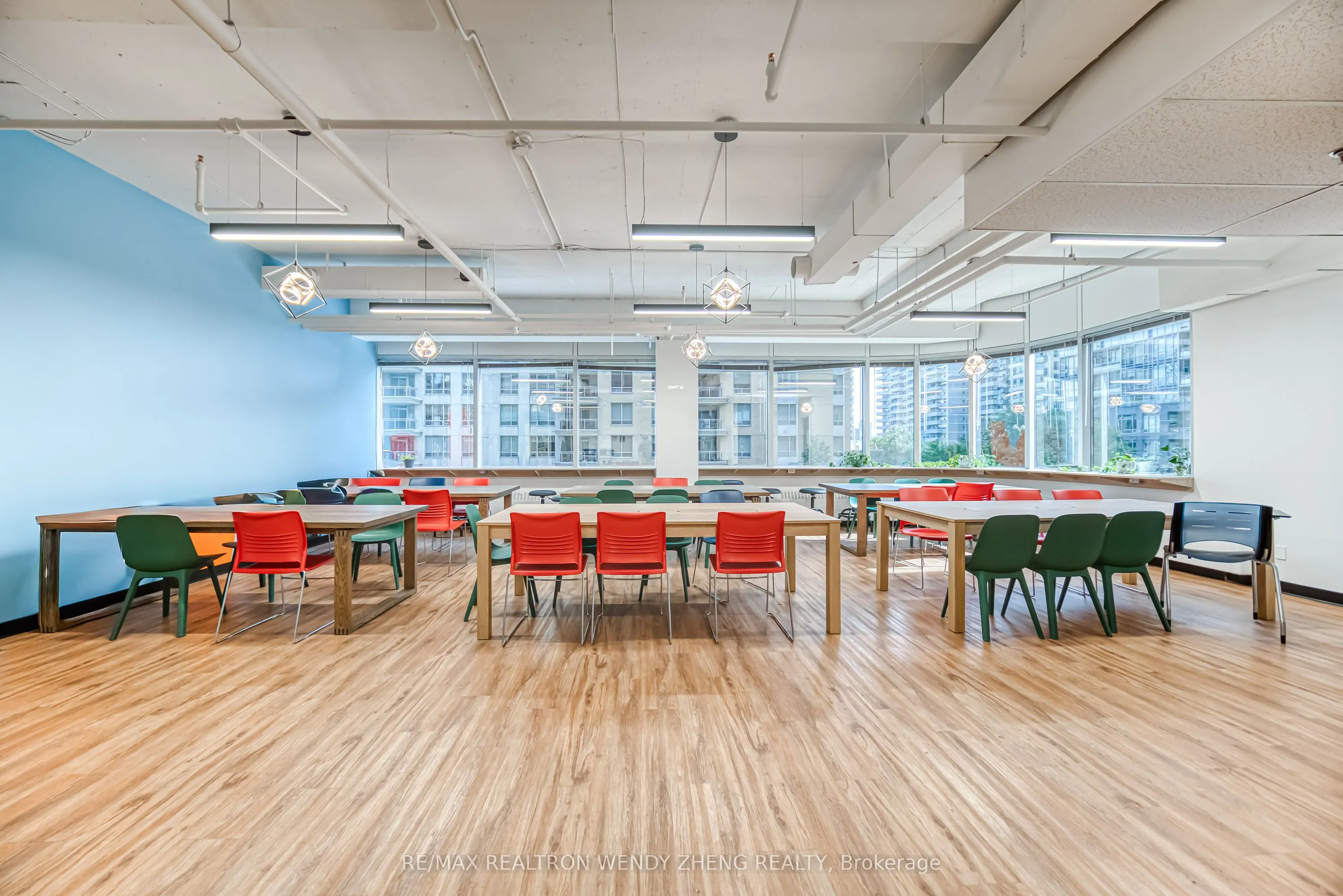 160 Eglinton Avenue E, #400