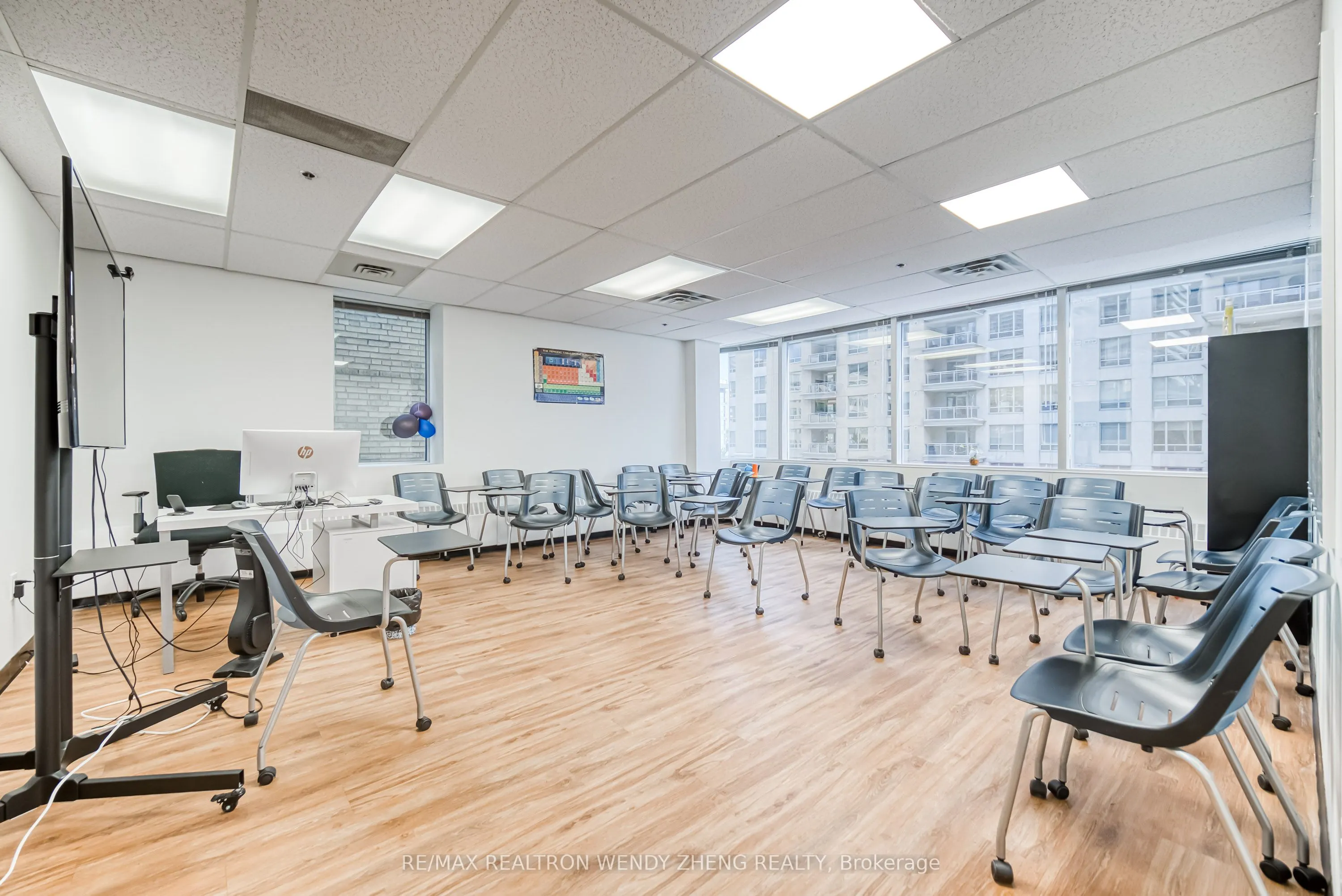 160 Eglinton Avenue E, #400