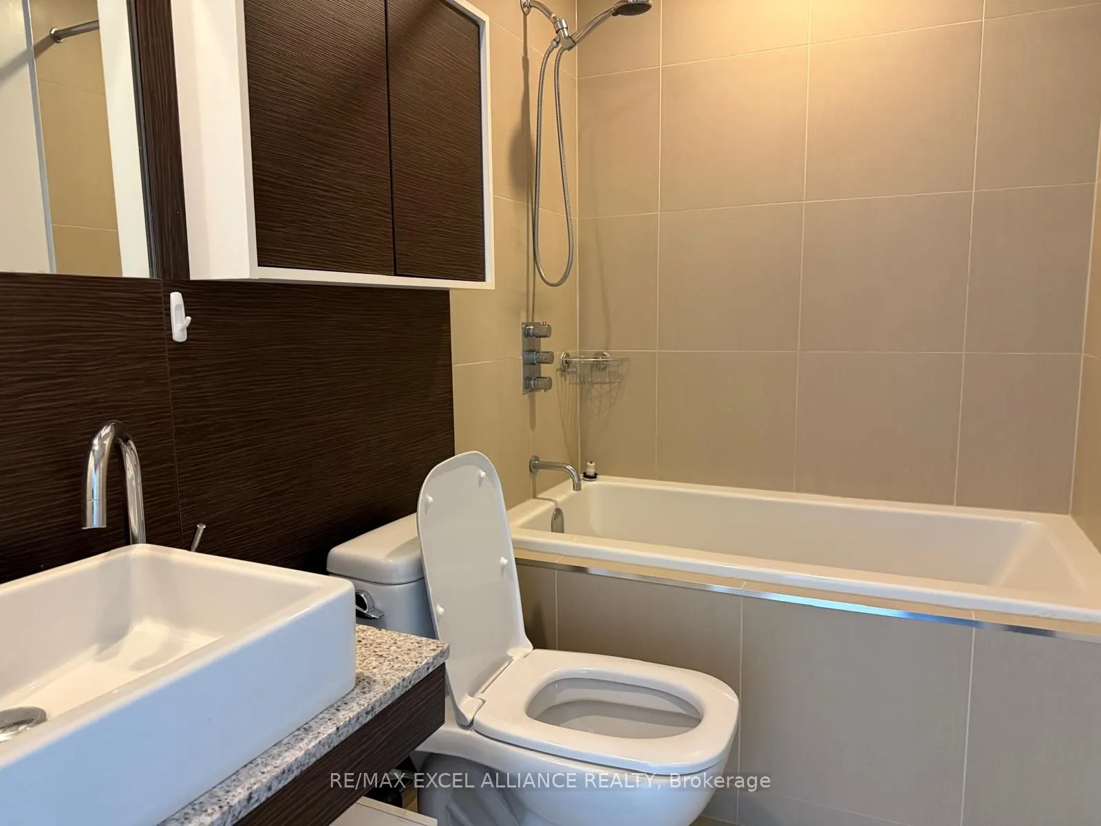 75 St Nicholas Street, #2103