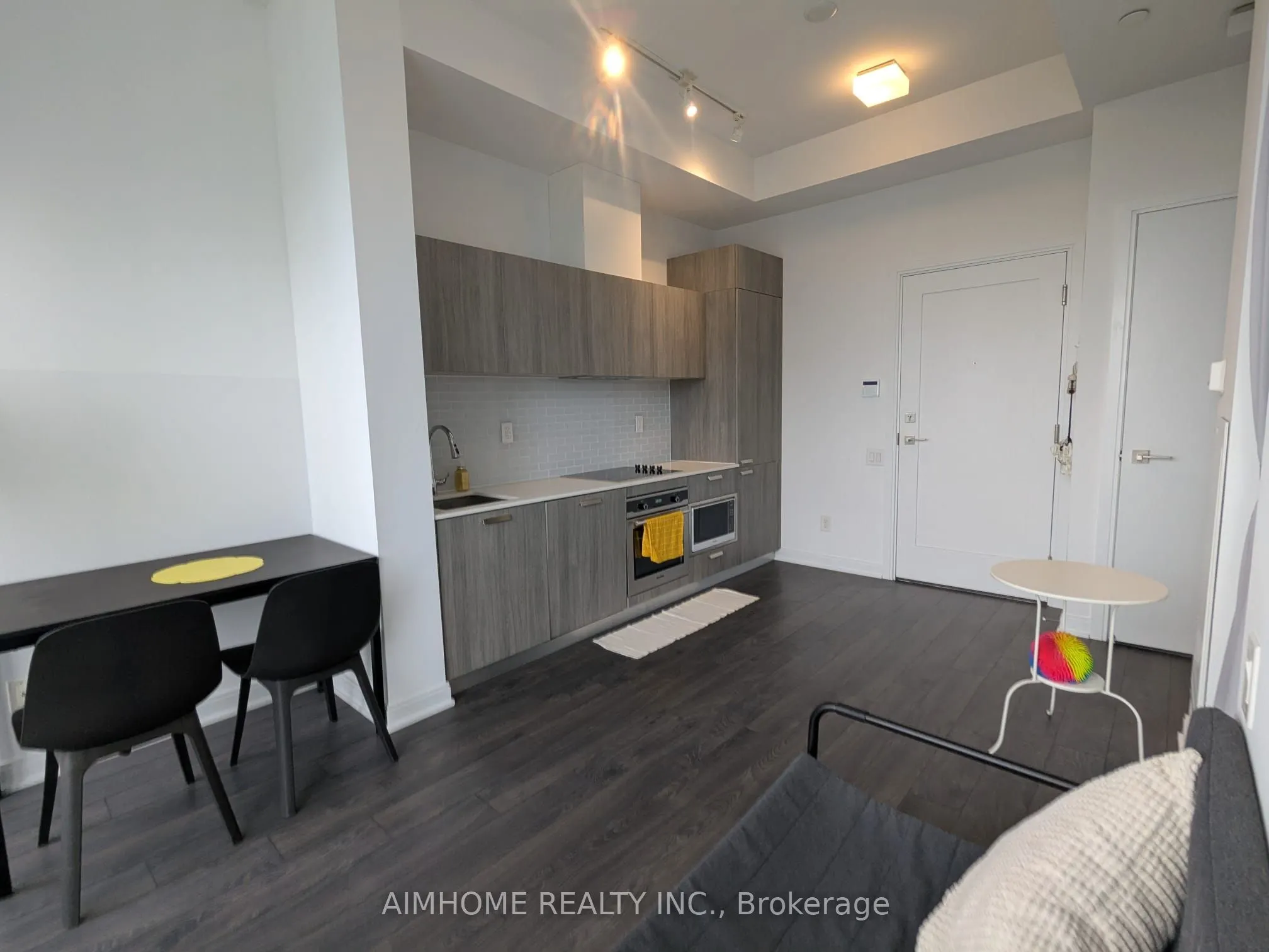 50 Charles Street E, #3010