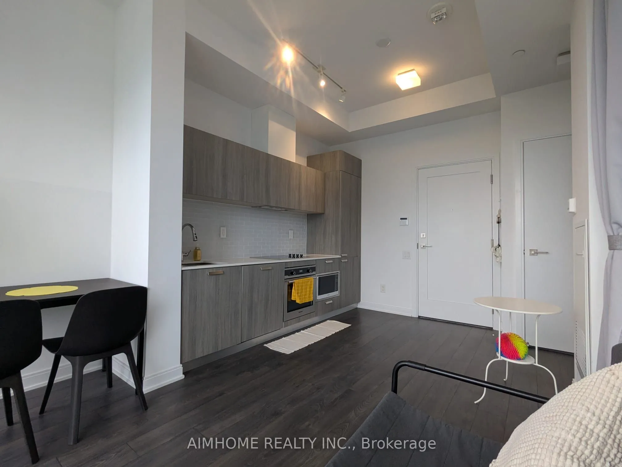 50 Charles Street E, #3010
