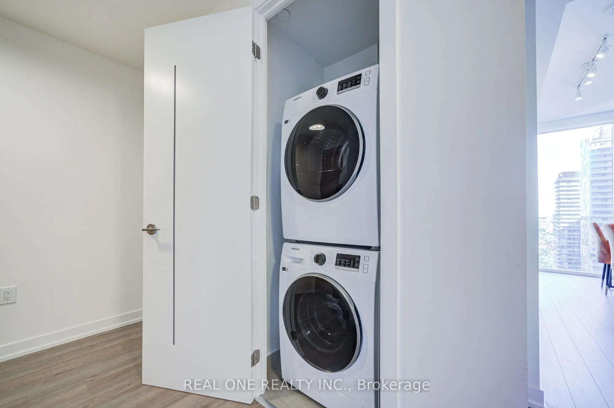357 King Street W, #2803