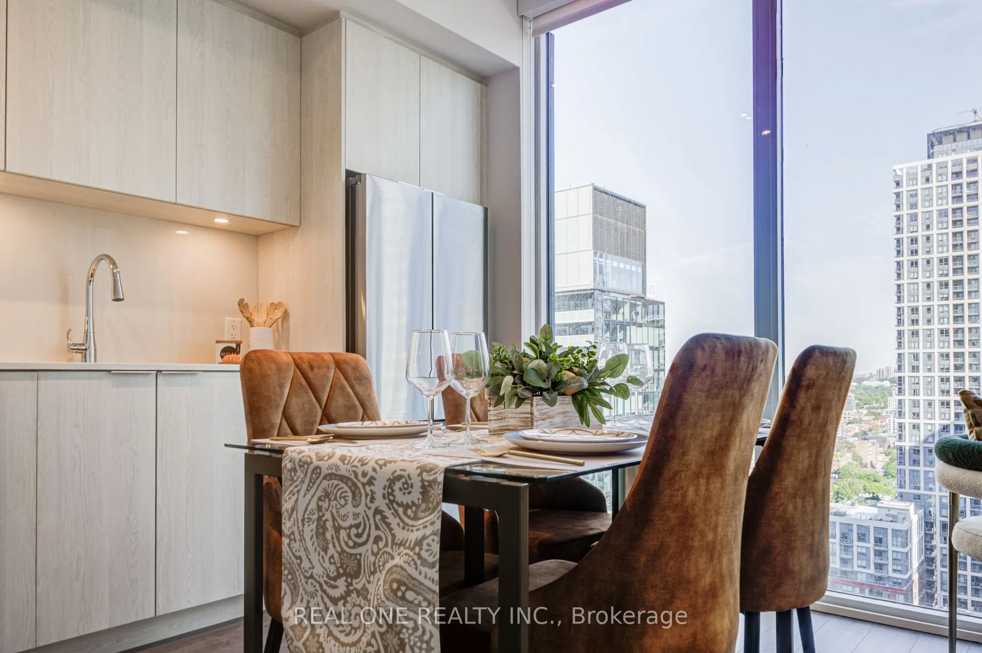 357 King Street W, #2803