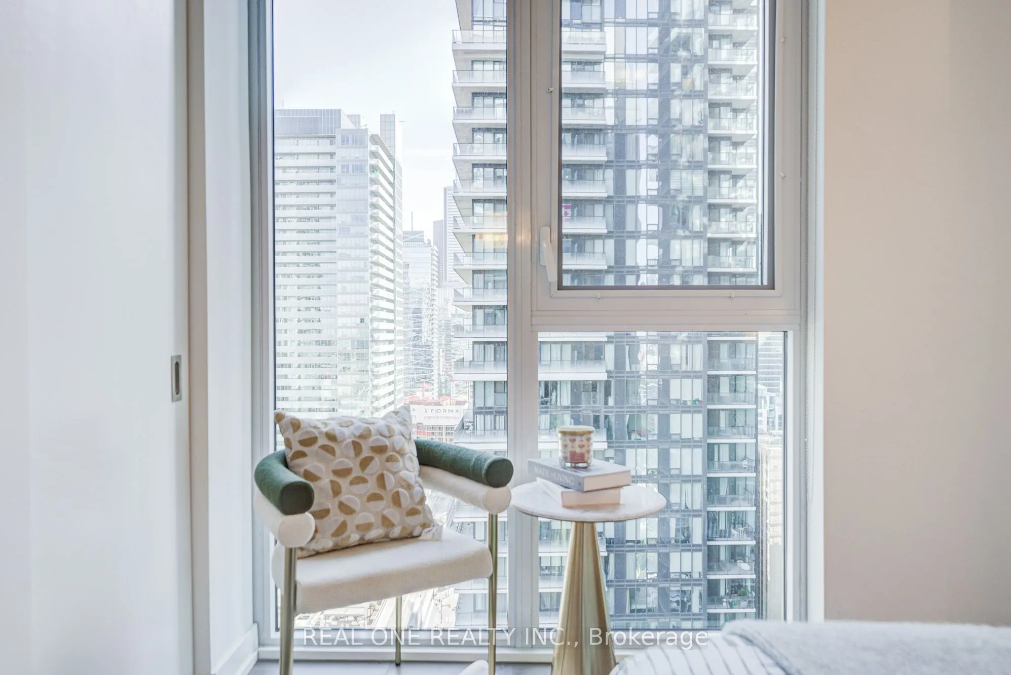 357 King Street W, #2803