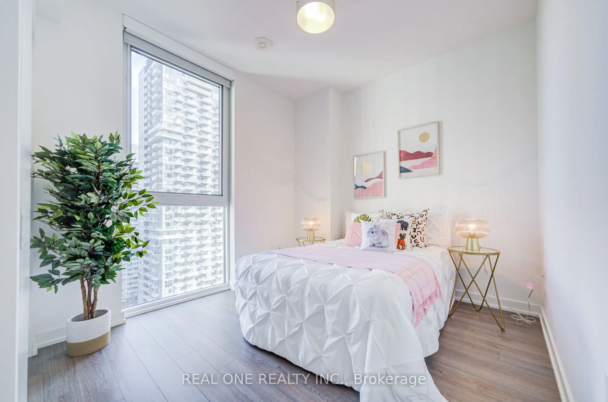 357 King Street W, #2803