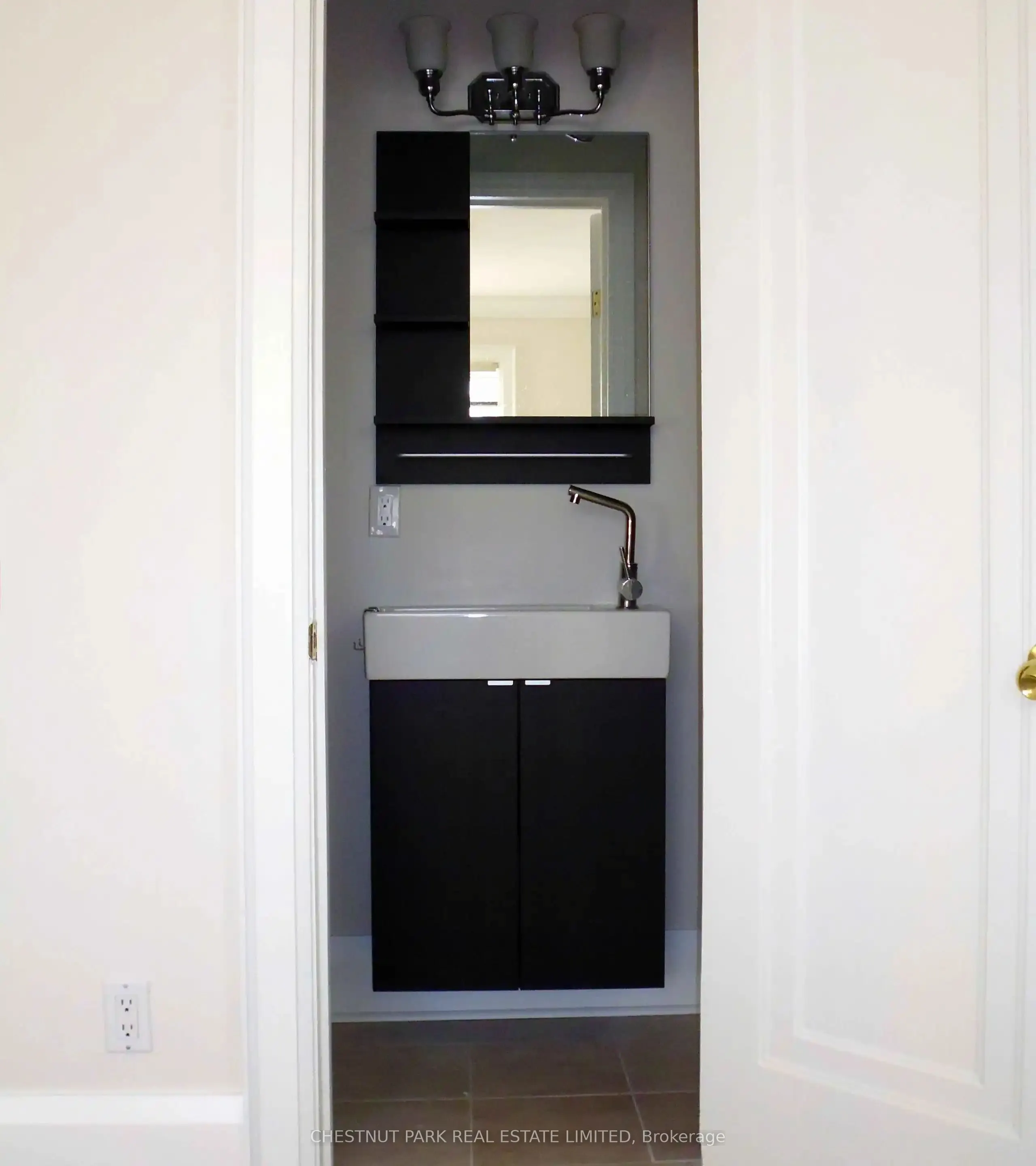 472 Oriole Parkway, #Upper