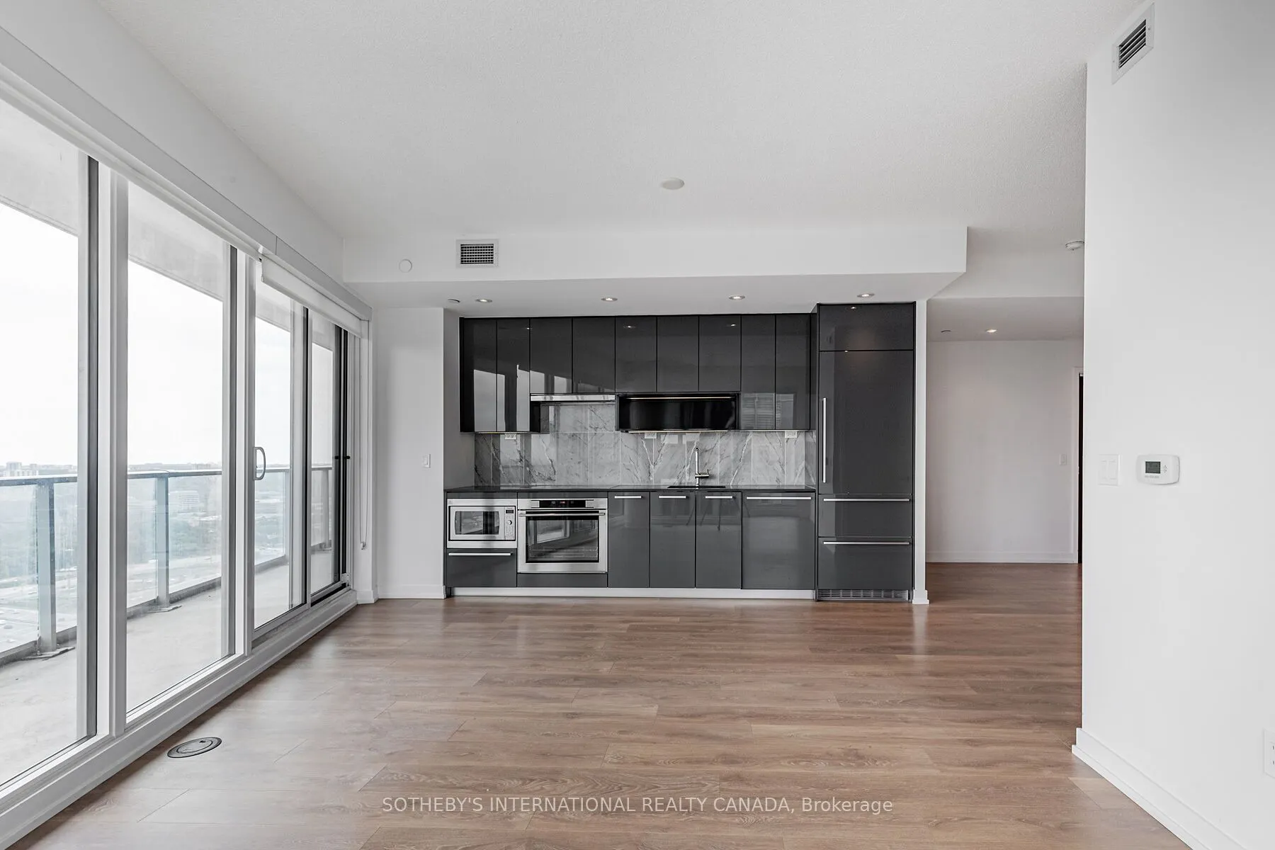 117 McMahon Drive, #3109