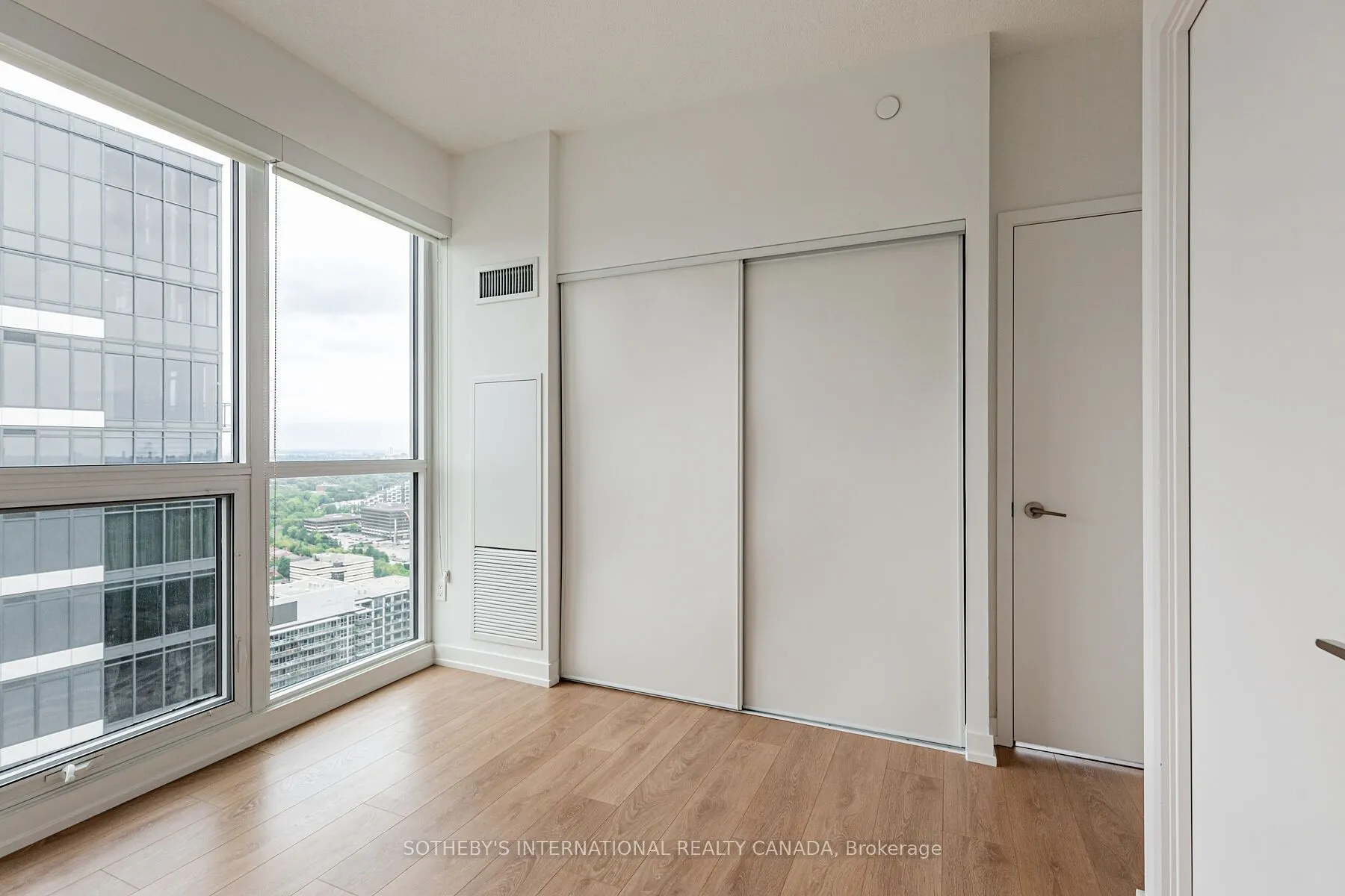 117 McMahon Drive, #3109