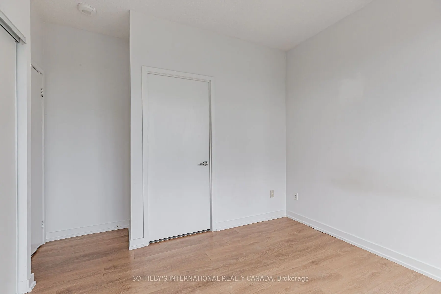 117 McMahon Drive, #3109