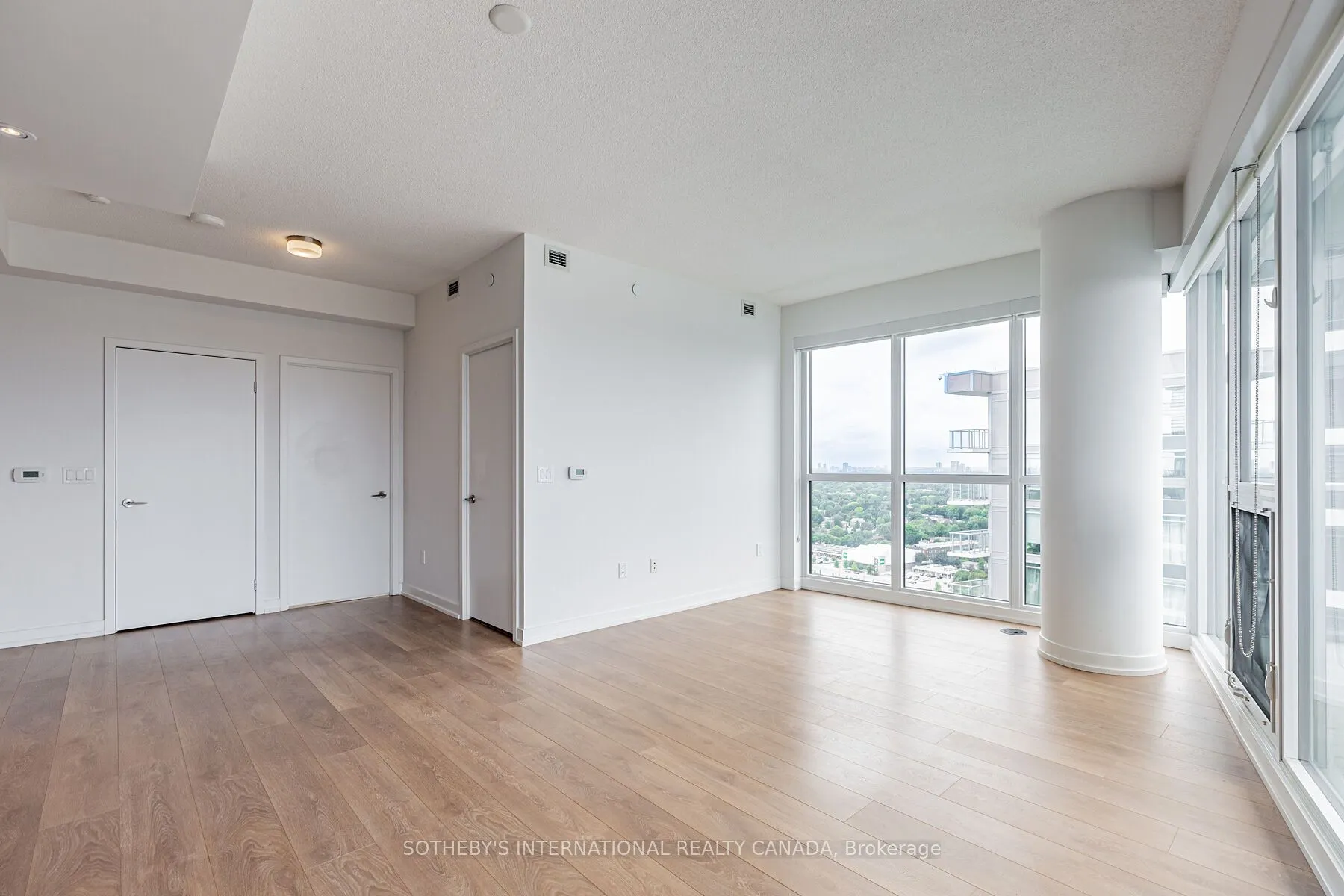 117 McMahon Drive, #3109