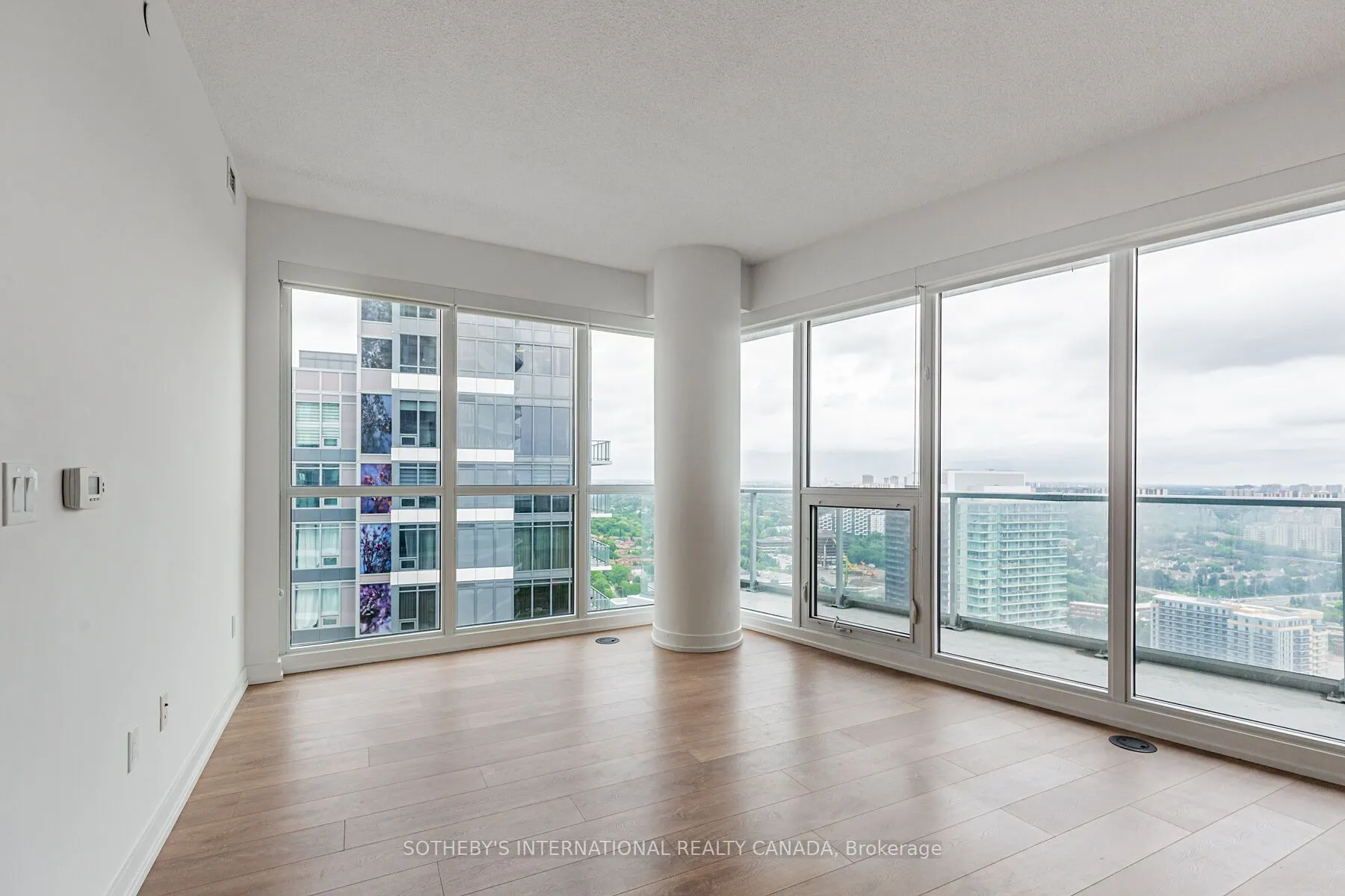 117 McMahon Drive, #3109
