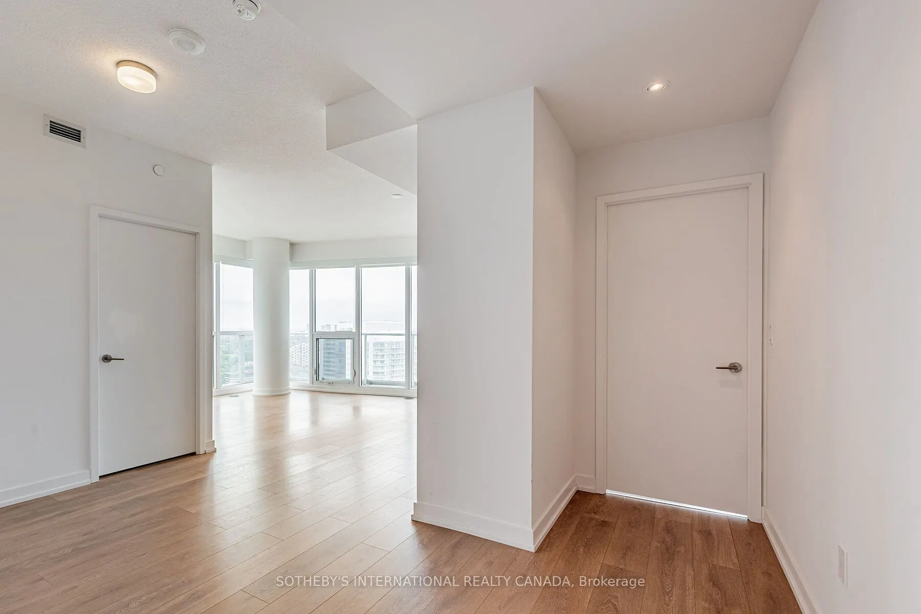 117 McMahon Drive, #3109