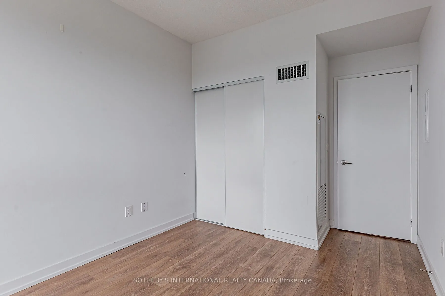 117 McMahon Drive, #3109