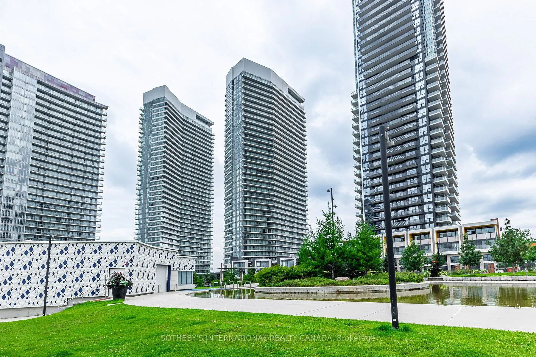 117 McMahon Drive, #3109