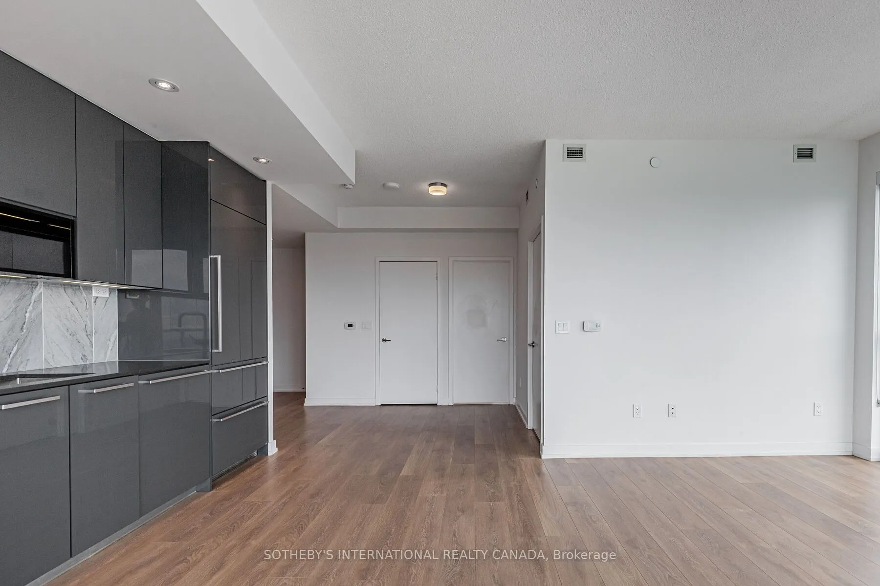 117 McMahon Drive, #3109