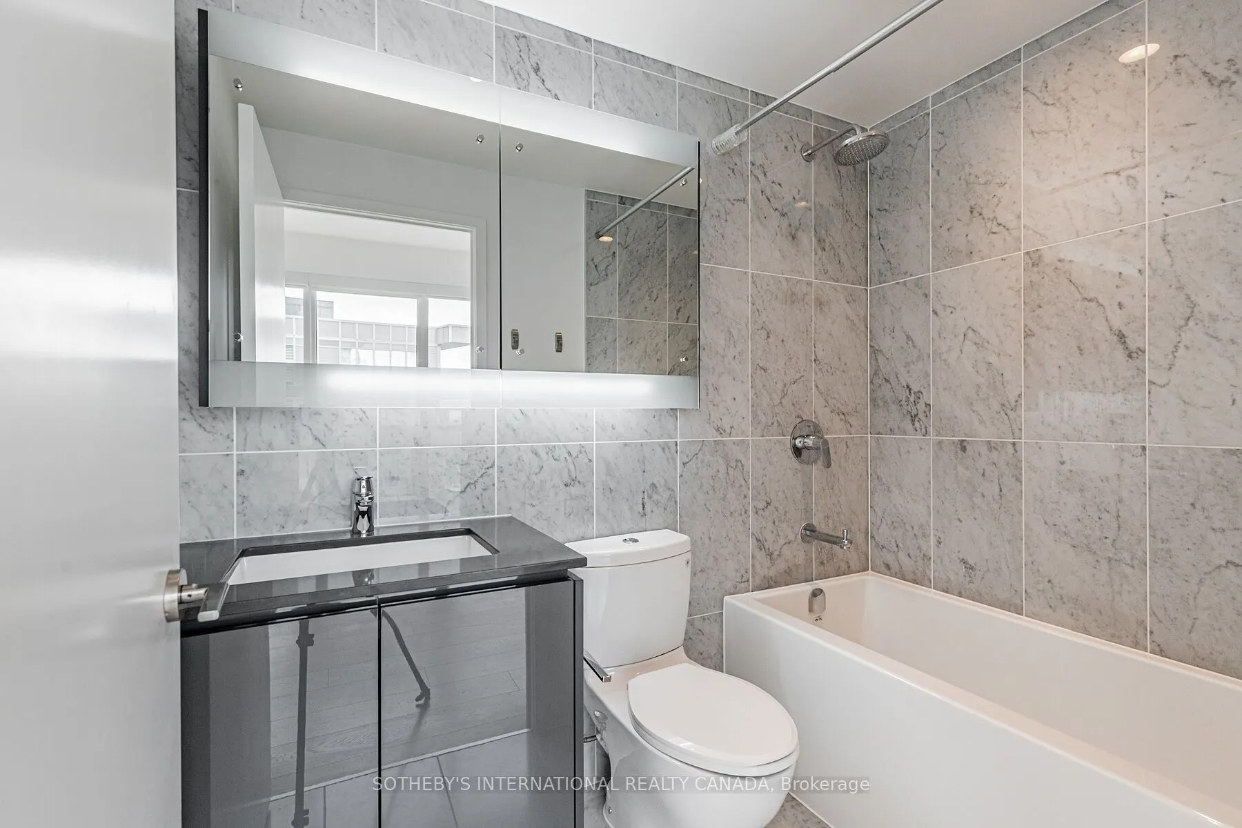 117 McMahon Drive, #3109