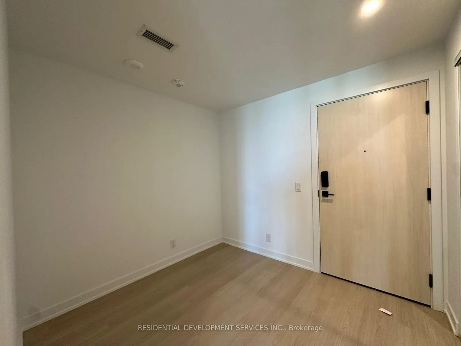 699 Sheppard Avenue E, #623