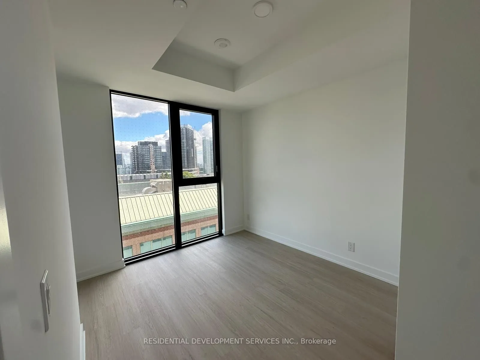699 Sheppard Avenue E, #623