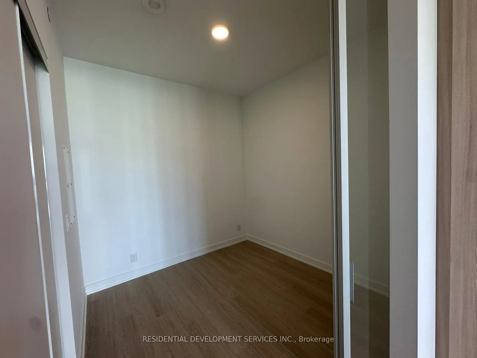 699 Sheppard Avenue E, #623
